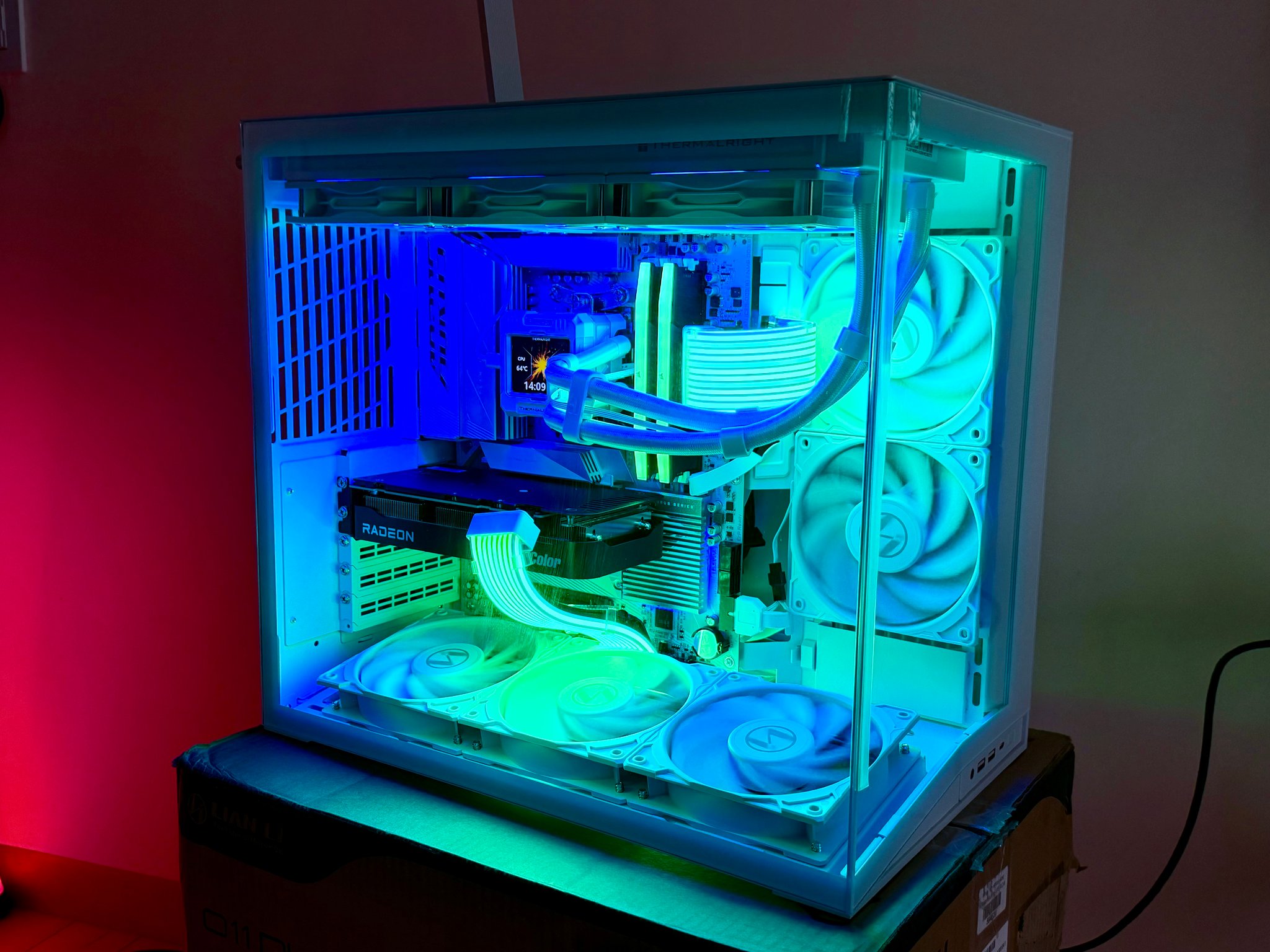 New White & Black Gaming PC | Ryzen 5 7600X | RX 9060 XT | 32GB DDR5 | PCIe 5.0 | 360MM AIO