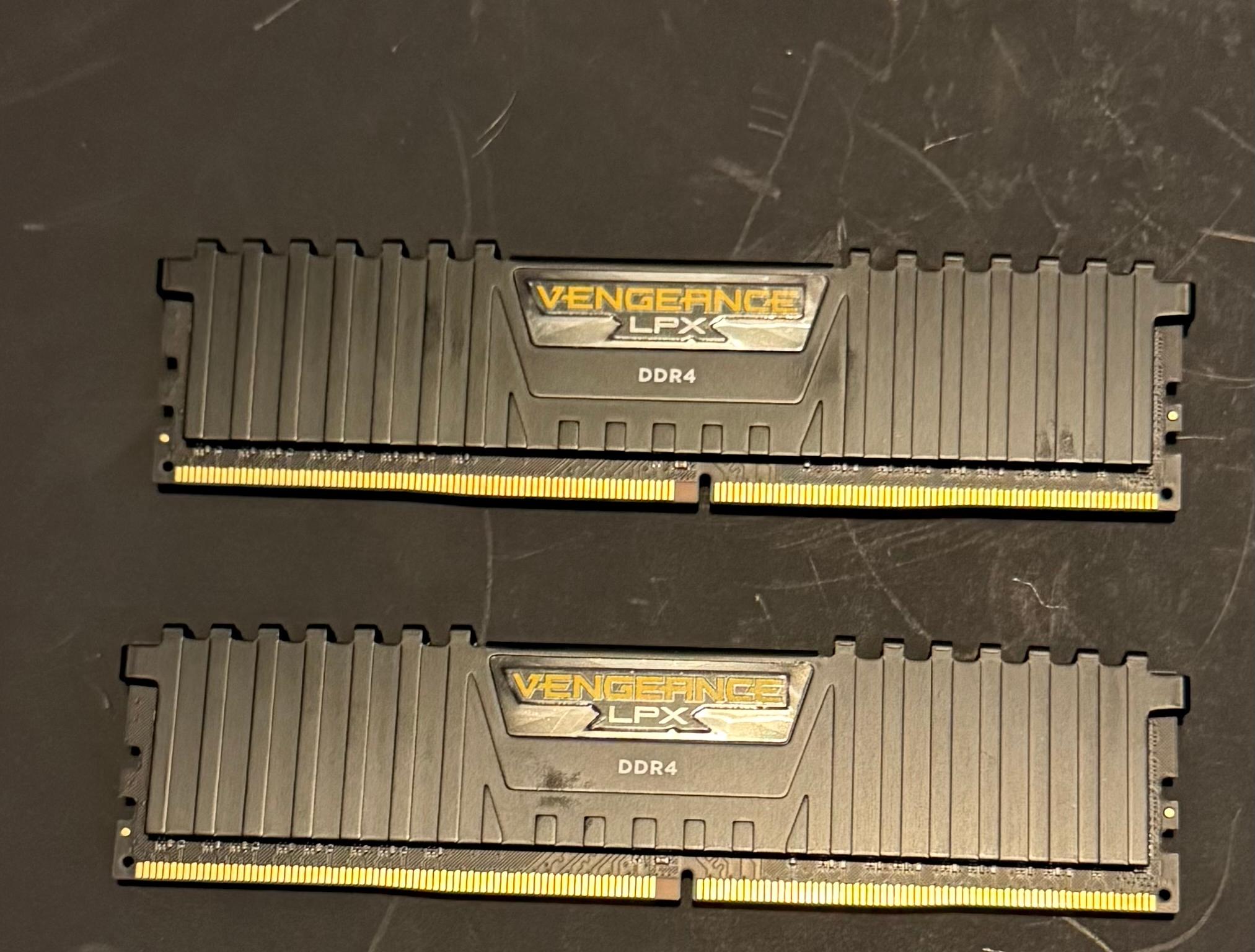 Corsair Vengeance LPX 16GB DDR4-2400 (2x8GB) - Image 2