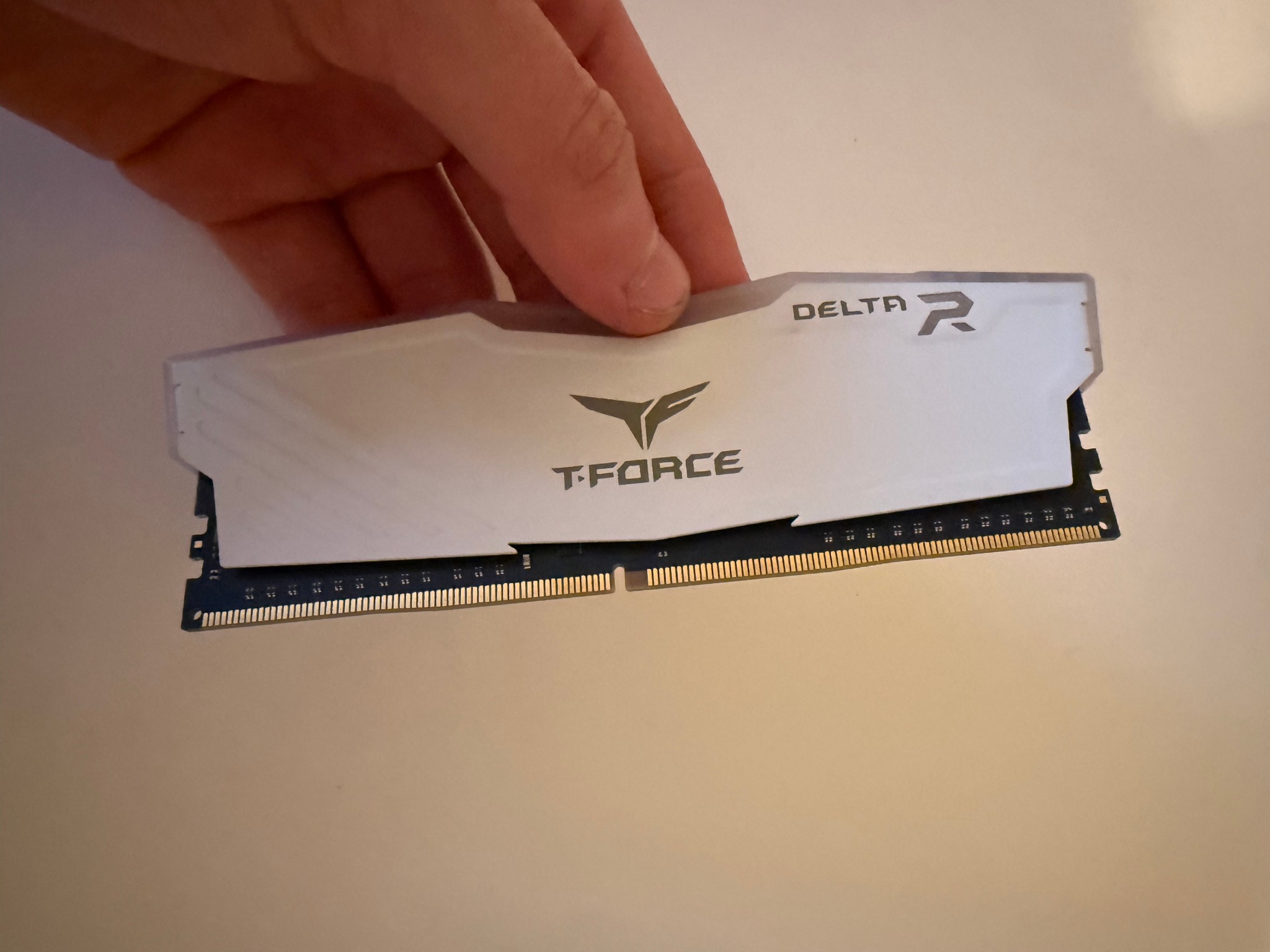 TeamGroup T-Force Delta R RGB 16GB 3200Mhz (2x8GB)