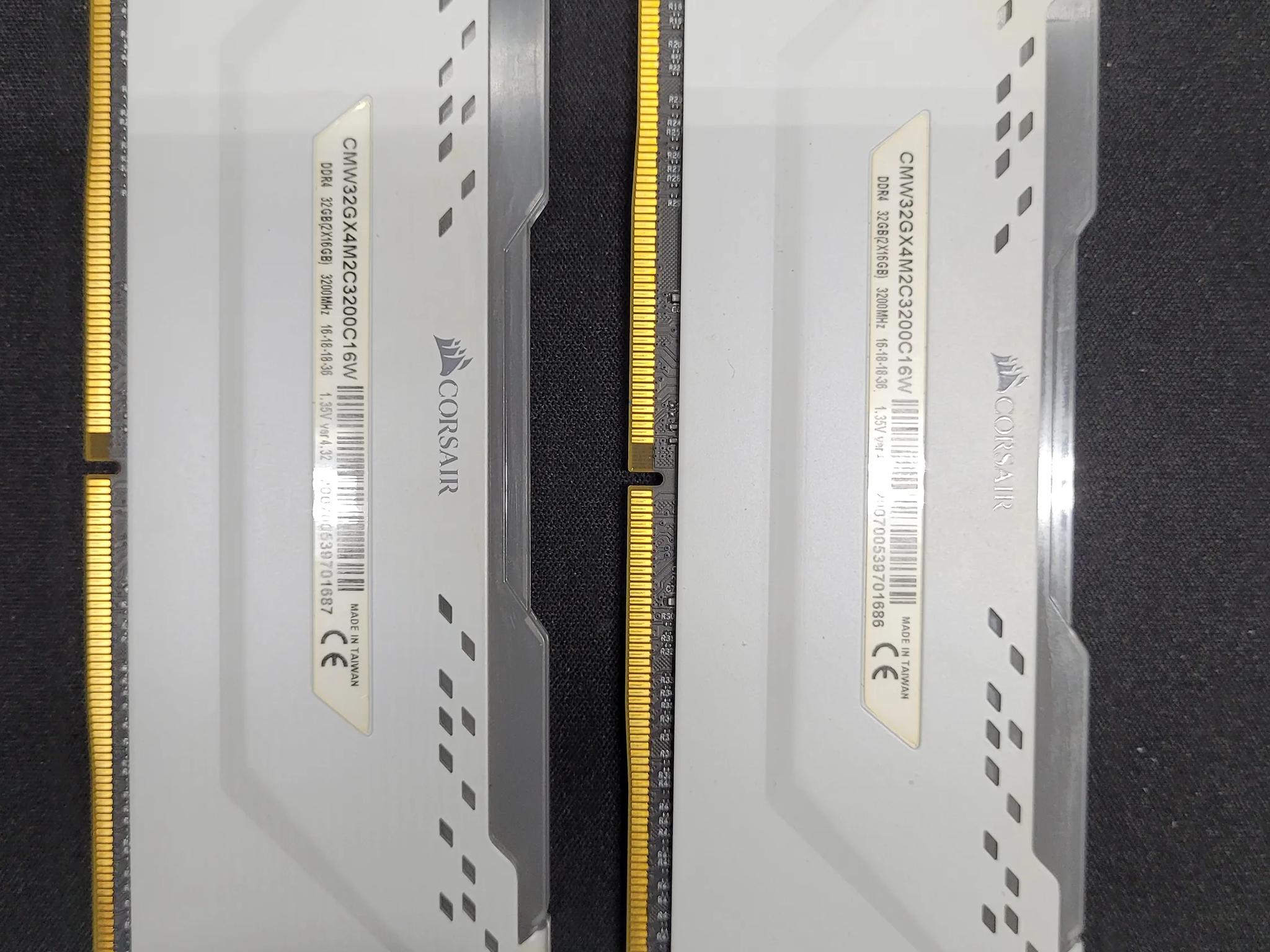 32gb Corsair Vengeance RGB Pro White DDR4