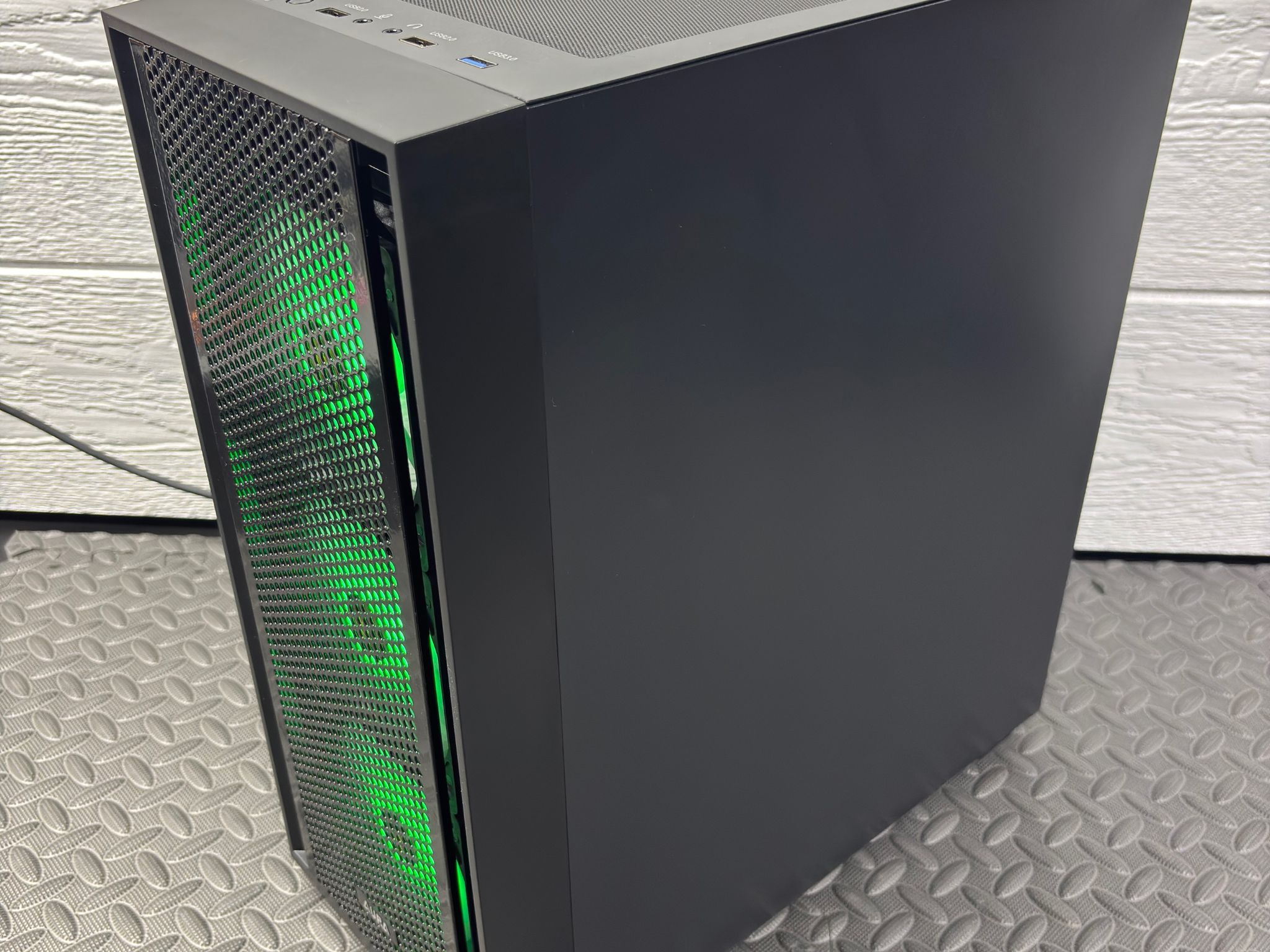 Gaming PC – Ryzen 5 5500 / RTX 3070 8GB / 16GB RGB 3600MHz / Windows 11