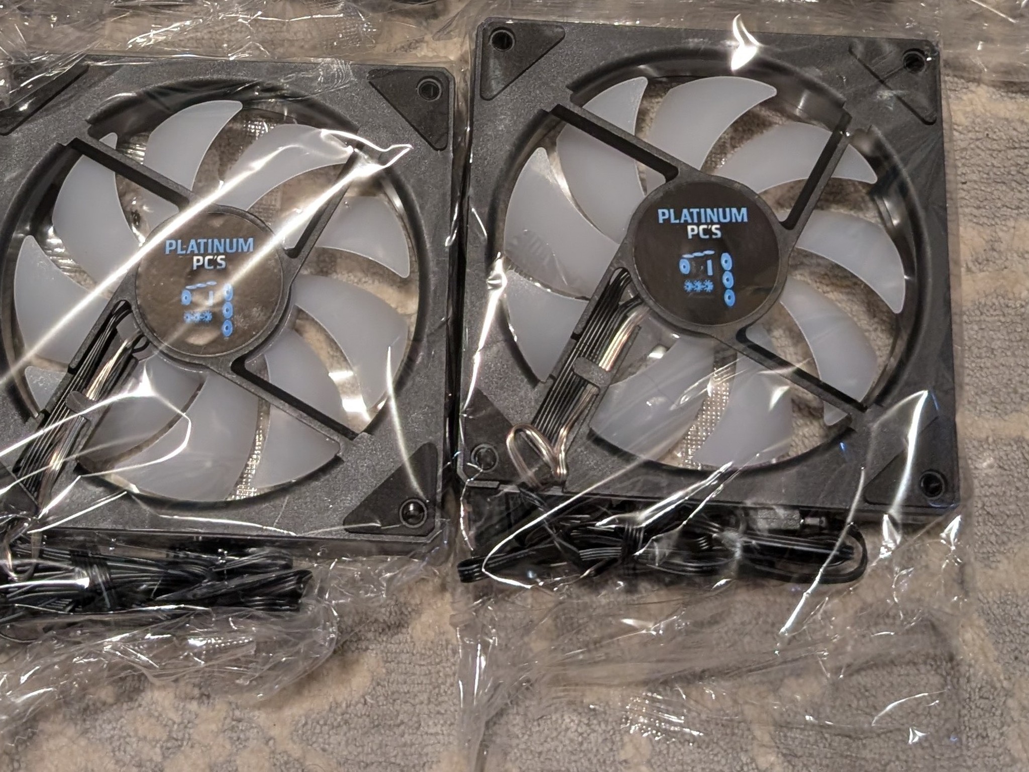 2 reverse infinity fans