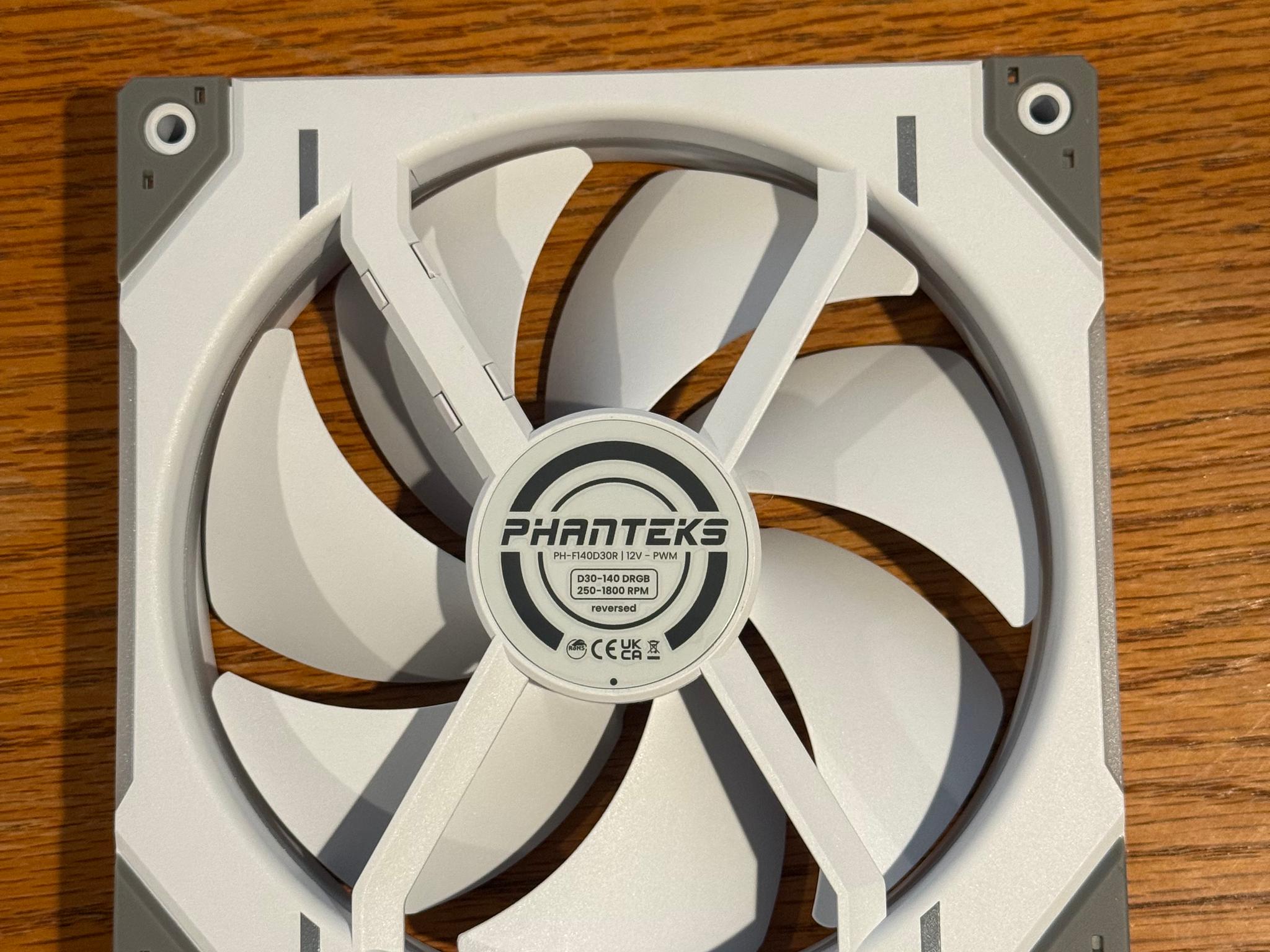 Phanteks D30-140 DRGB PWM FAN 3pack, Reverse Airflow Model - Quantity: 6