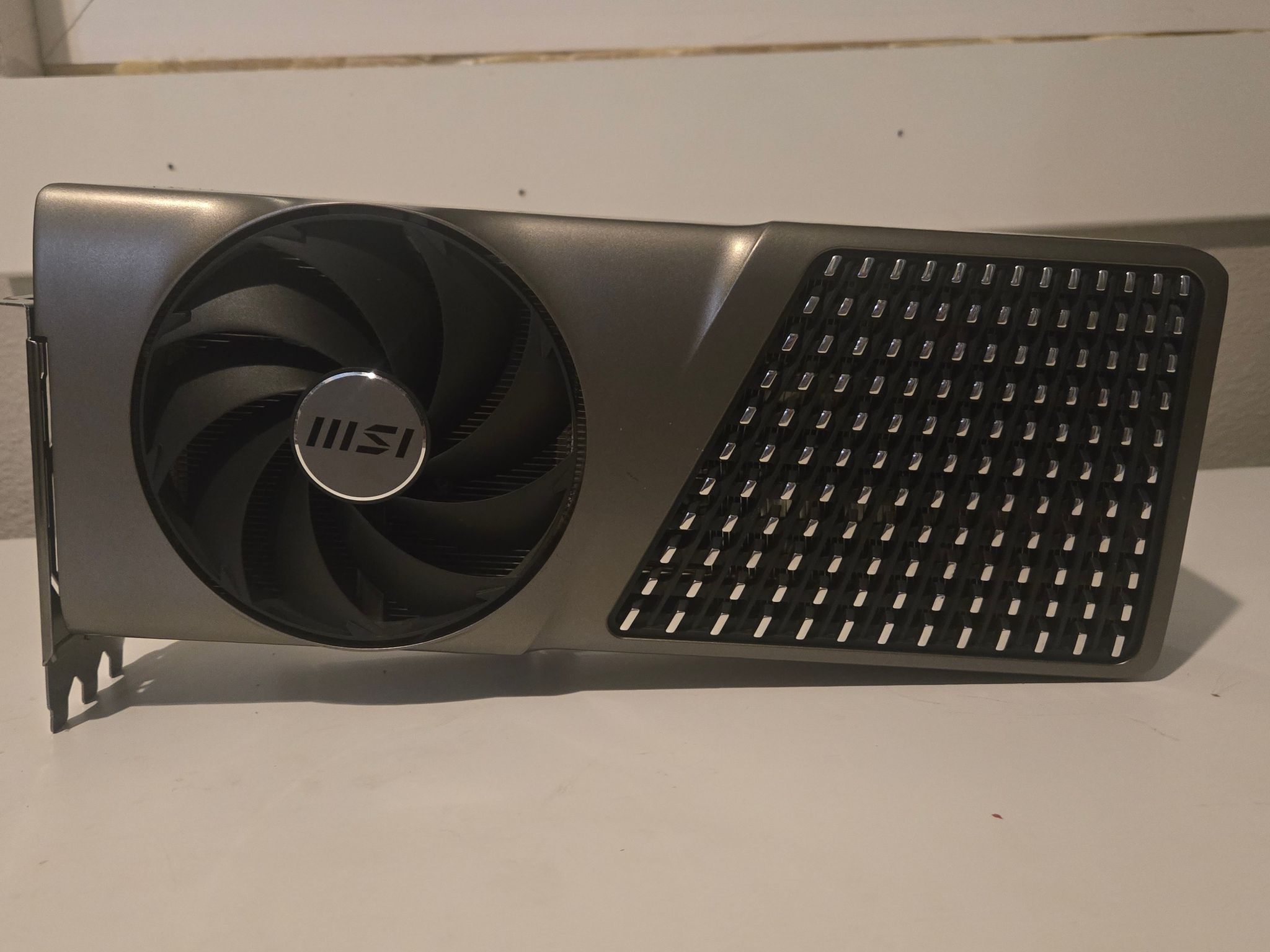MSI GeForce RTX 4070 Ti SUPER 16G EXPERT