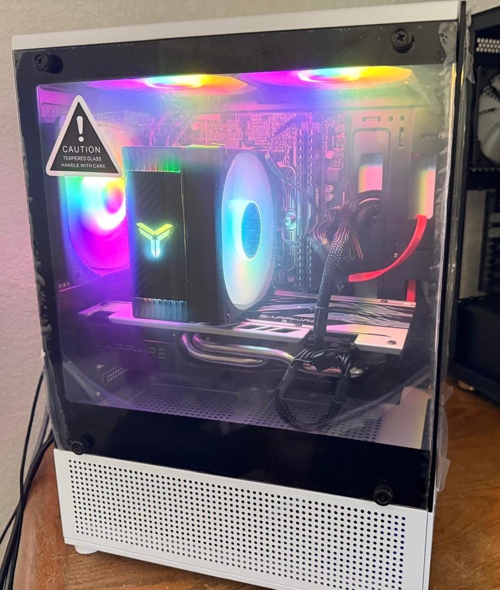 Gaming PC Ryzen 5 1600 RX 570 8GB 16GB RAM 500GB NVMe SSD + 1TB HDD RGB Win11