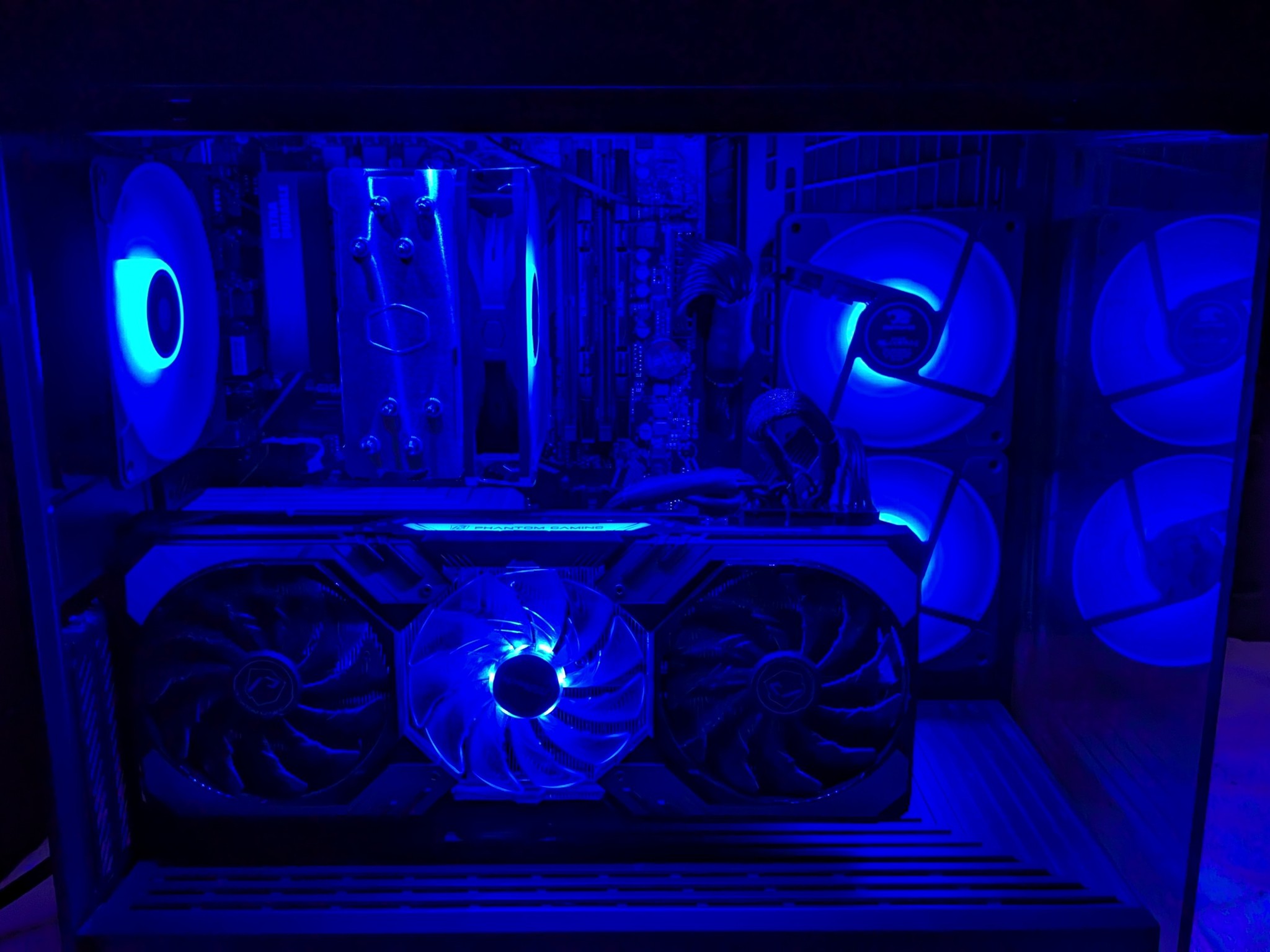 Radeon RX 6800XT Custom Gaming PC with Hyte y40 Case