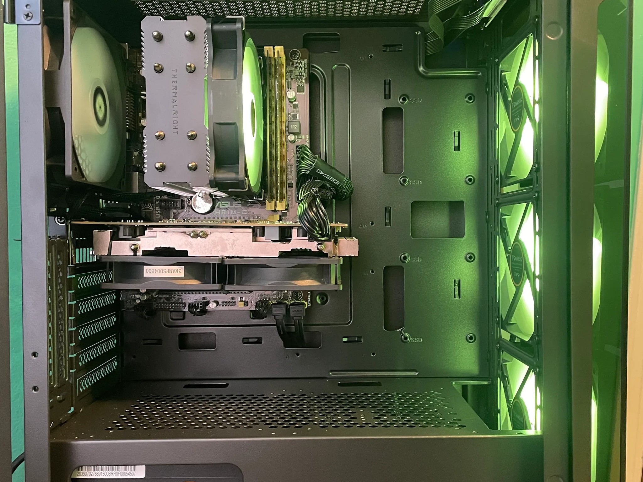 RGB Glass Gaming PC | Intel i5 / Amd RX470 / 8GB / 1.1TB Win 10 Pro WiFi