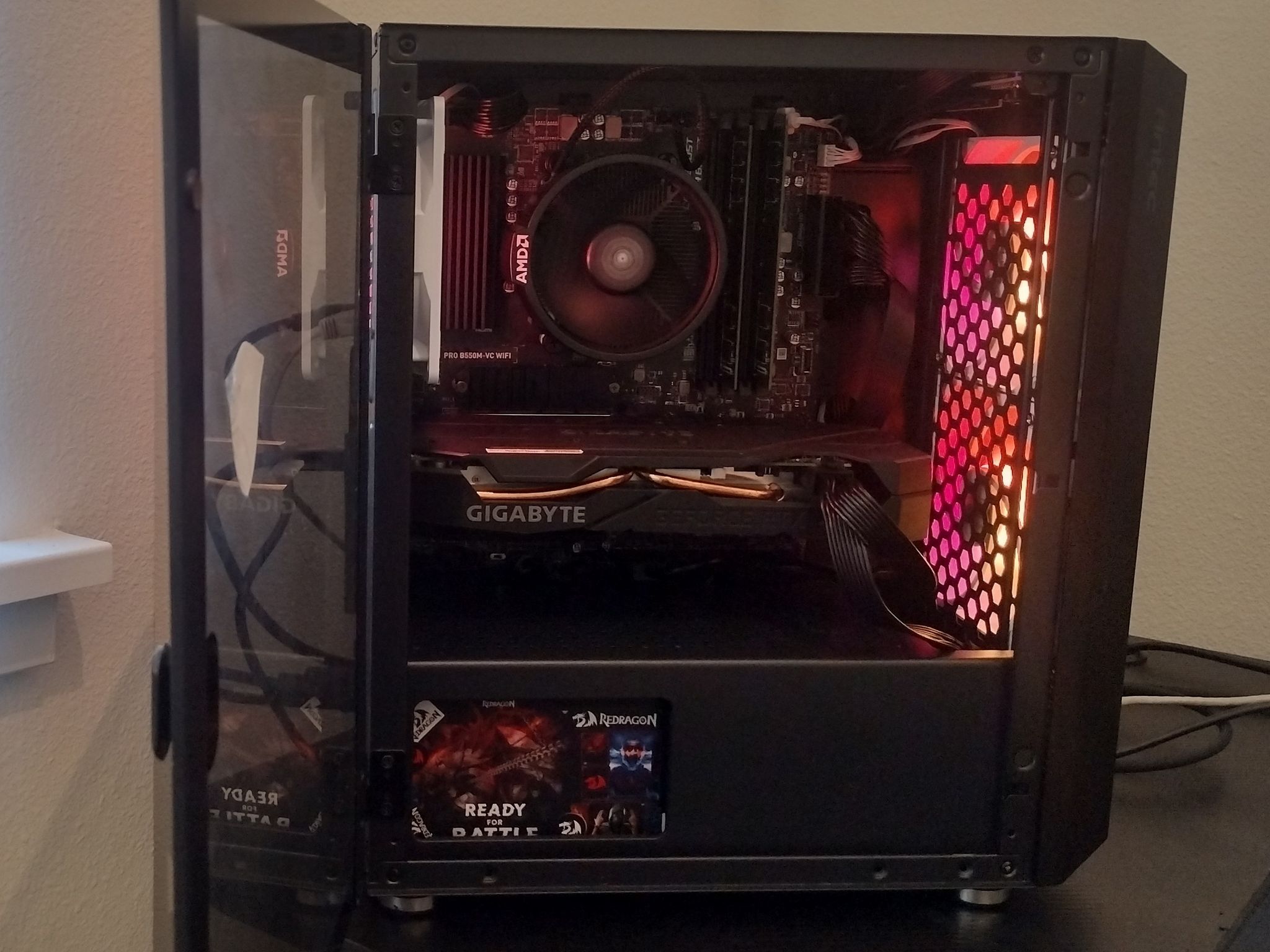 RTX 2060 SUPER (8GB VRAM), RYZEN 5 5500, 16GB RAM (3200MHz), Bluetooth, Wi-Fi, Budget Gaming PC