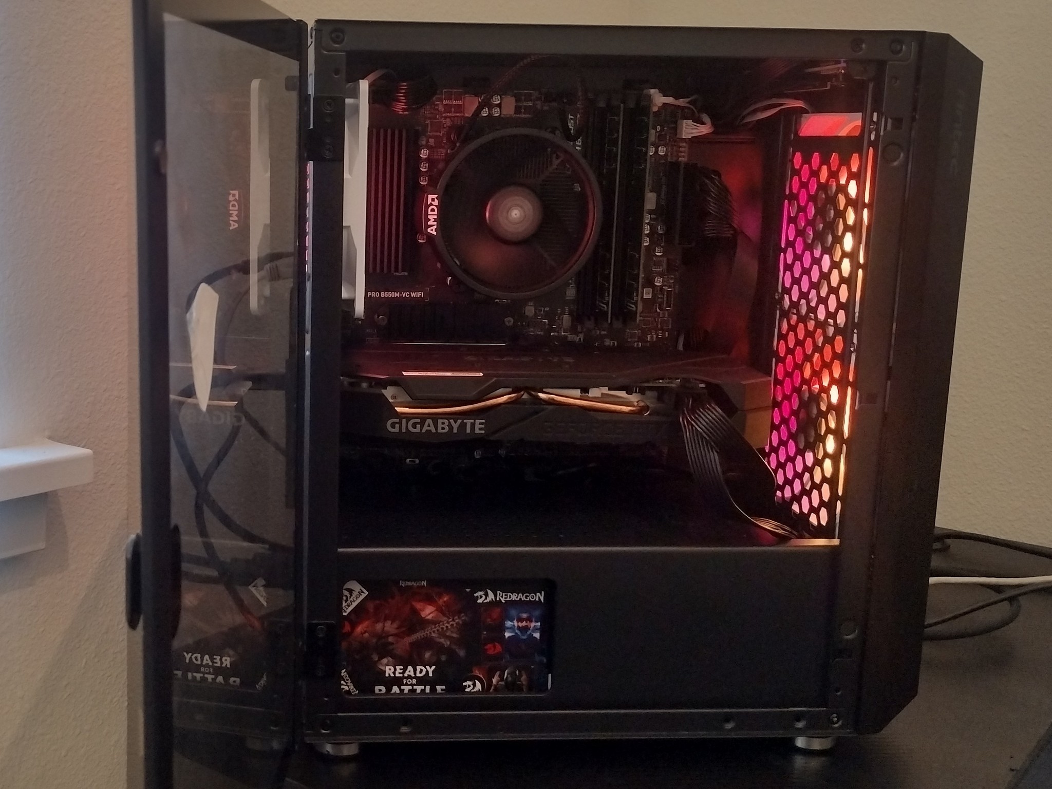 RTX 2060 SUPER (8GB VRAM), RYZEN 5 5500, 16GB RAM (3200MHz), Bluetooth, Wi-Fi, Budget Gaming PC