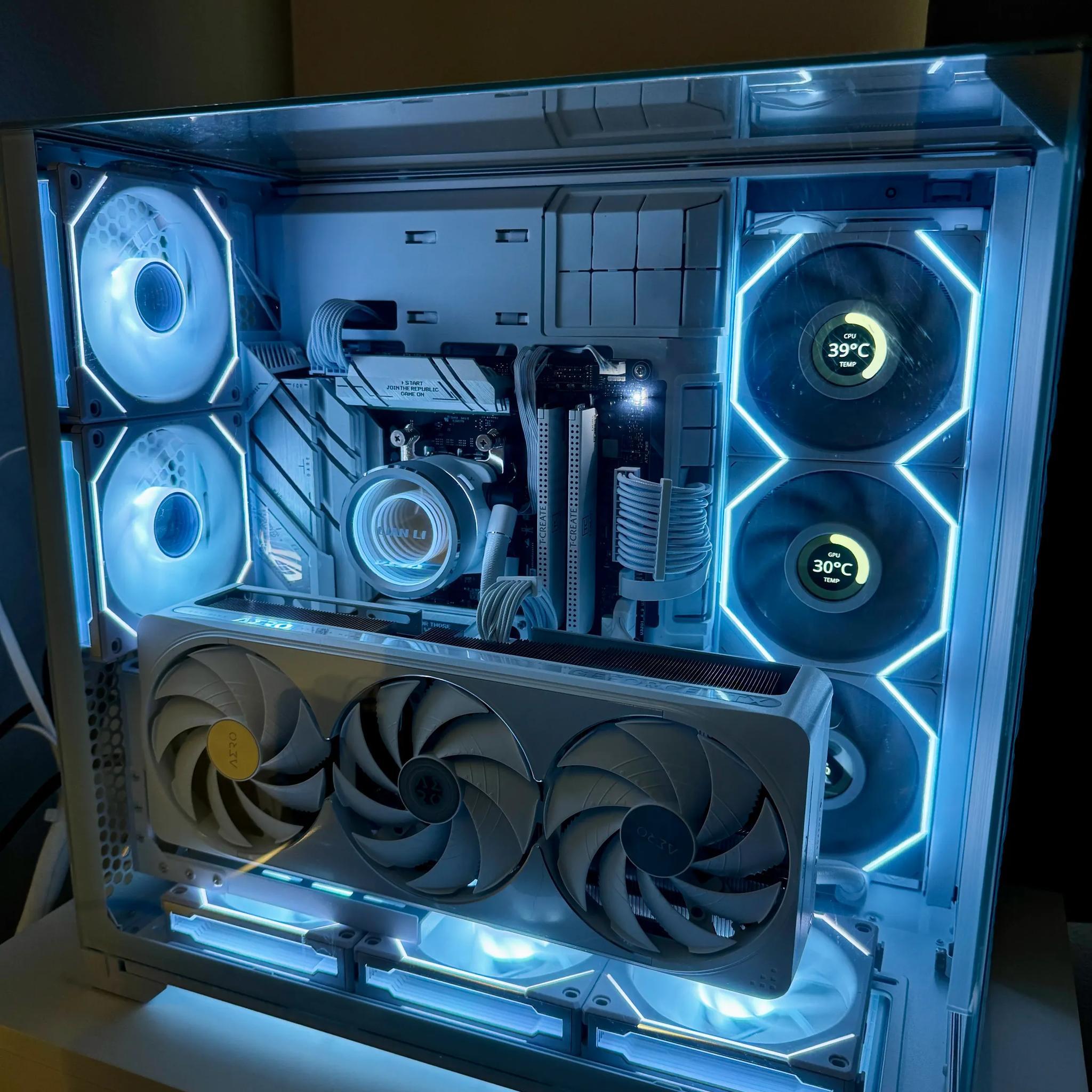 White RGB Lian Li Infinity Glass PC | 1440p High | Ryzen 7 9800X3D | 32GB RAM | 2 TB SSD | 5070 Ti