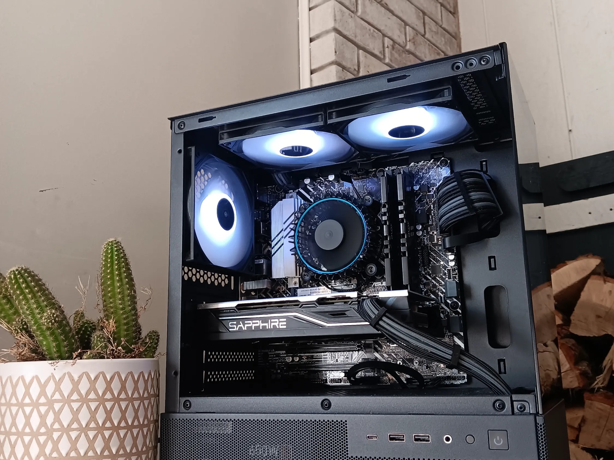 💎Budget Aesthetics💎/Rx 580 8gb/Intel i3-12100f/16gb ddr4 3200mhz/1tb nvme/