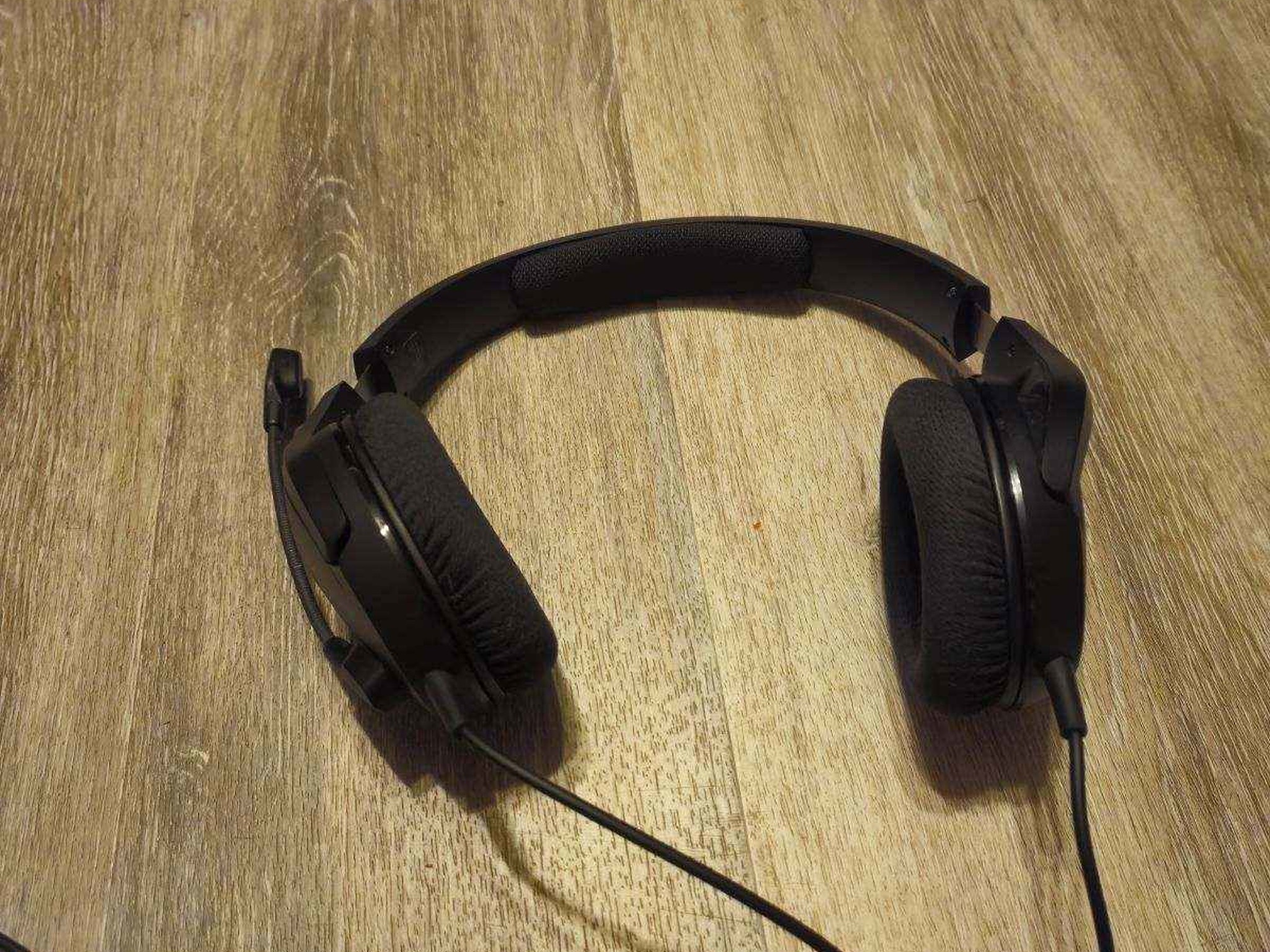 *HOLIDAY SALE* USED WIRED HEADSET (HYPERX CLOUD STINGER CORE)