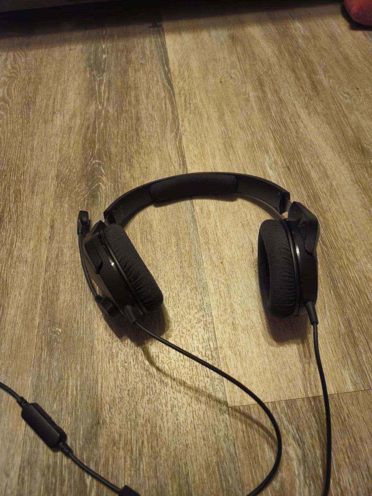 *HOLIDAY SALE* USED WIRED HEADSET (HYPERX CLOUD STINGER CORE)