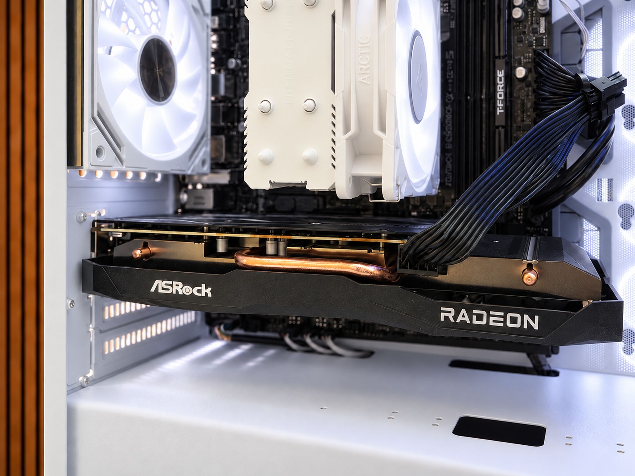 Whiteout v3 Gaming PC | RX 7600 8GB💻| DDR5| 16GB RAM | WiFi/BT | Windows 11 | 1TB
