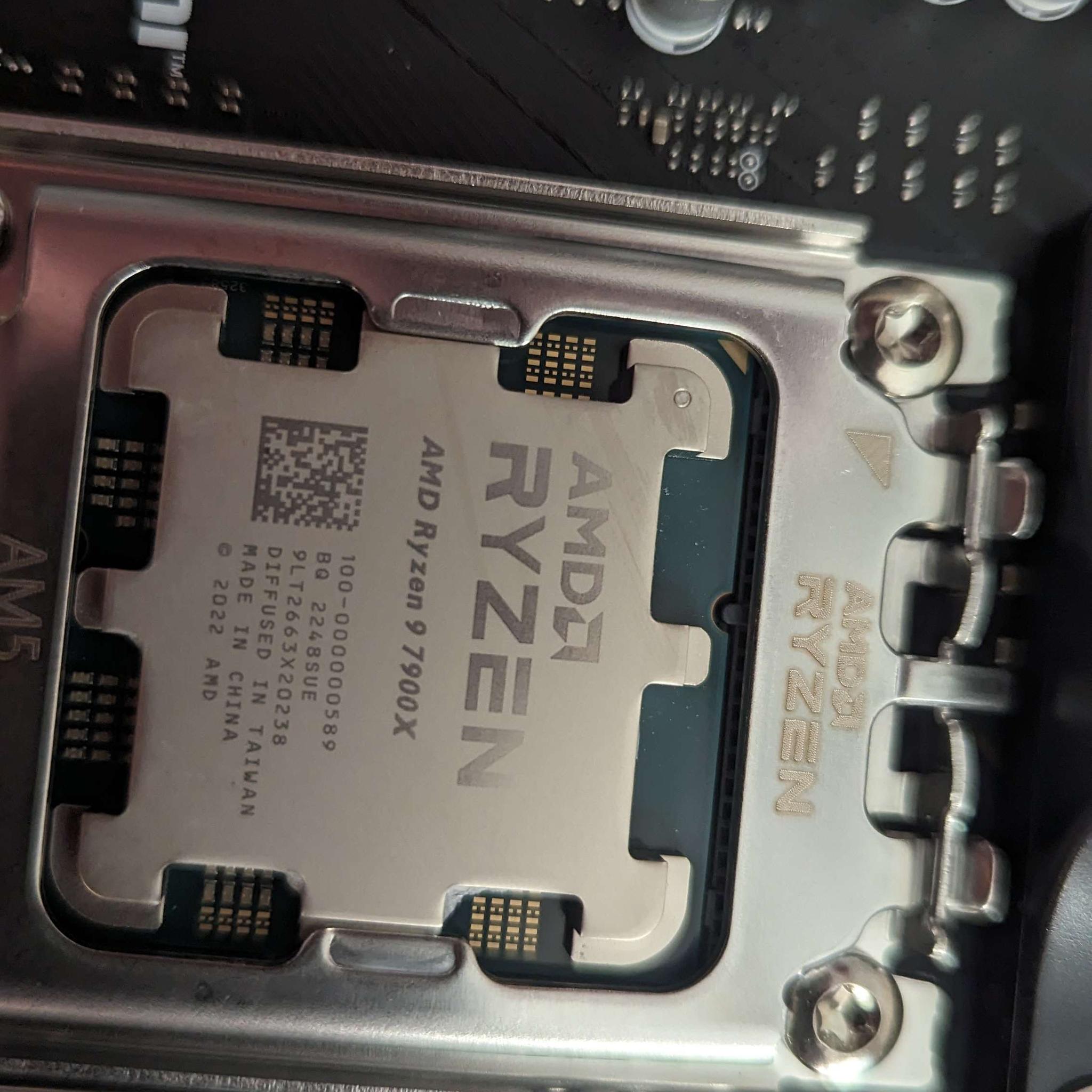 Ryzen 9 7900x