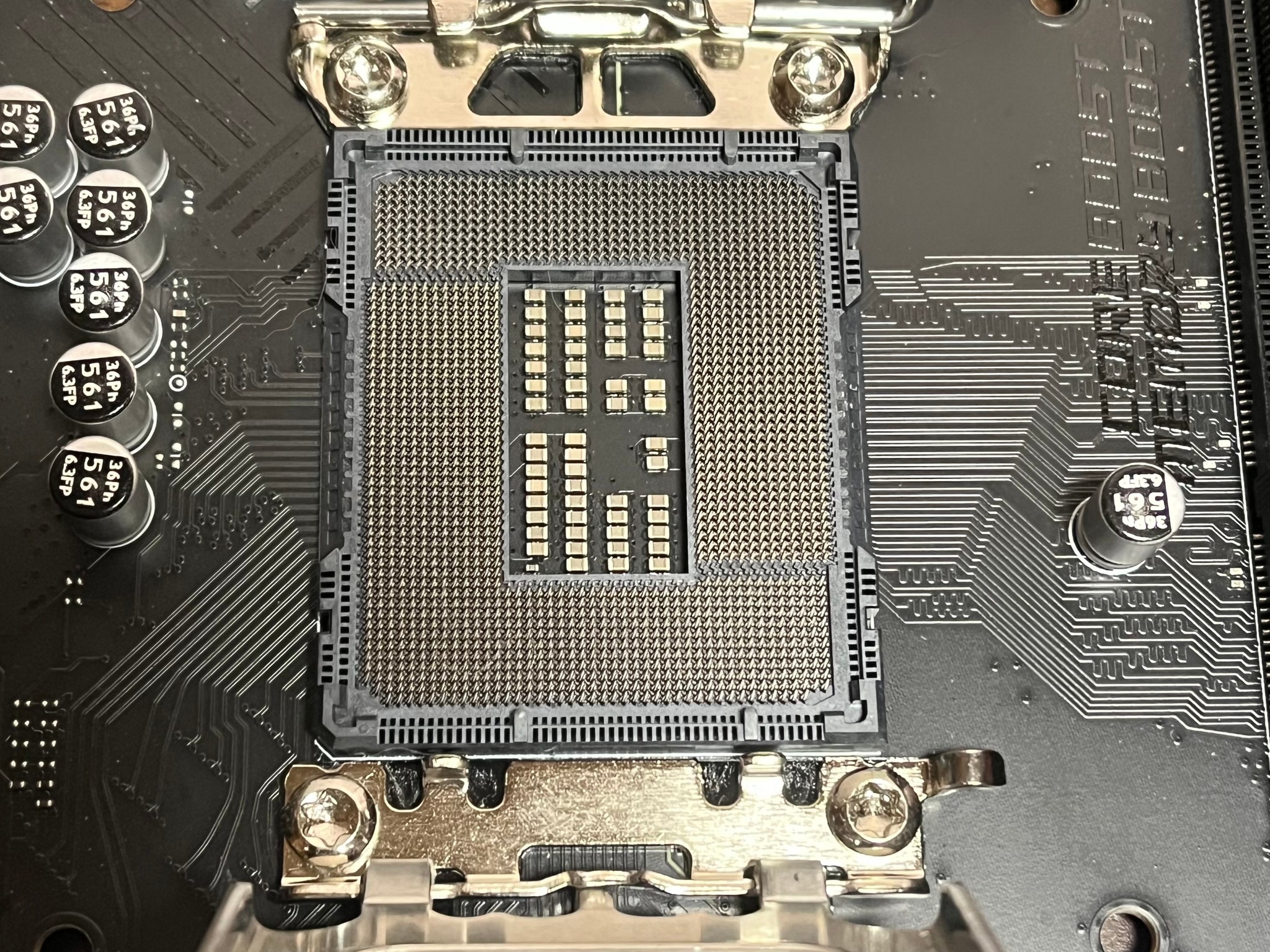 I5-12400 | MSI Pro Z690-A Motherboard | 32GB DDR5