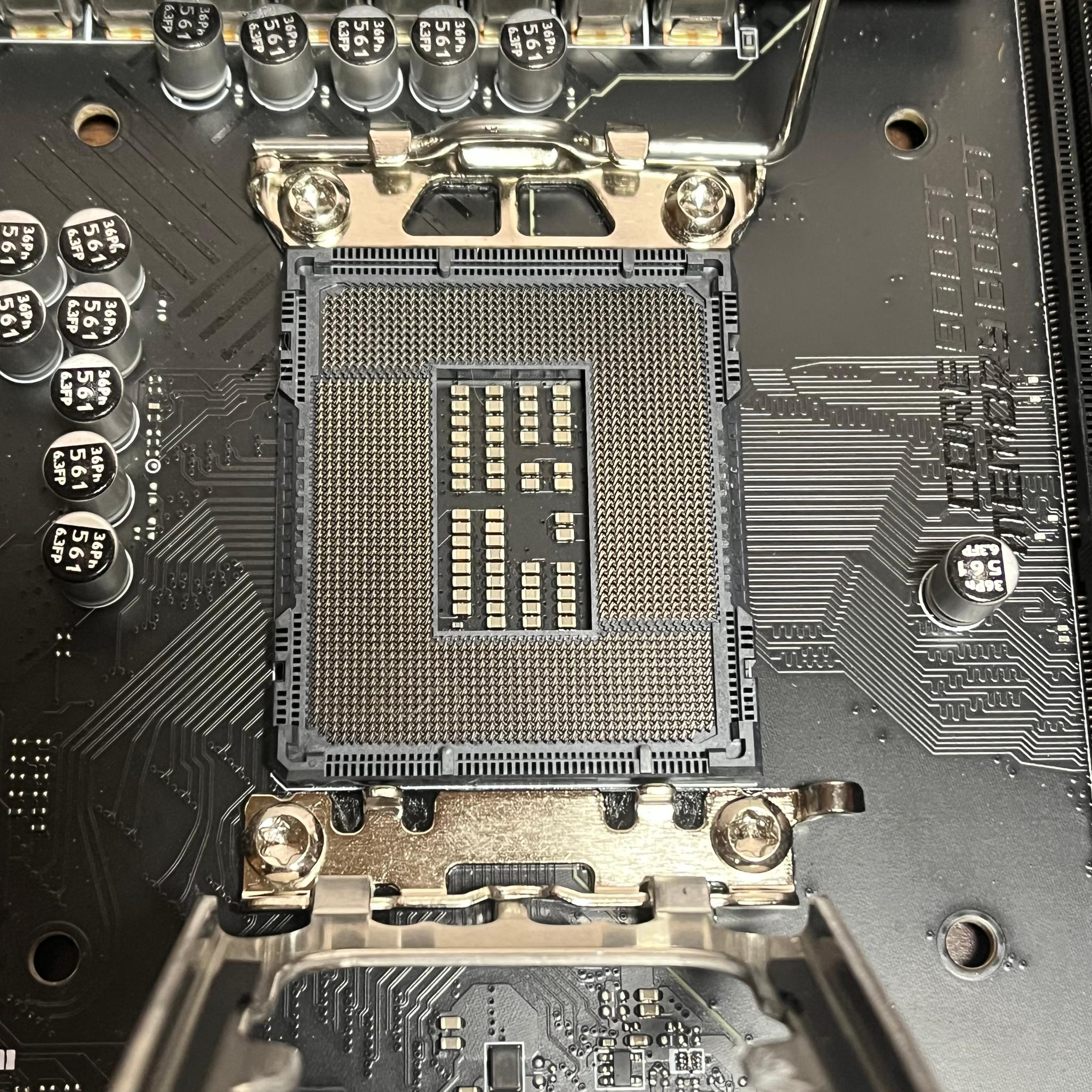 I5-12400 | MSI Pro Z690-A Motherboard | 32GB DDR5