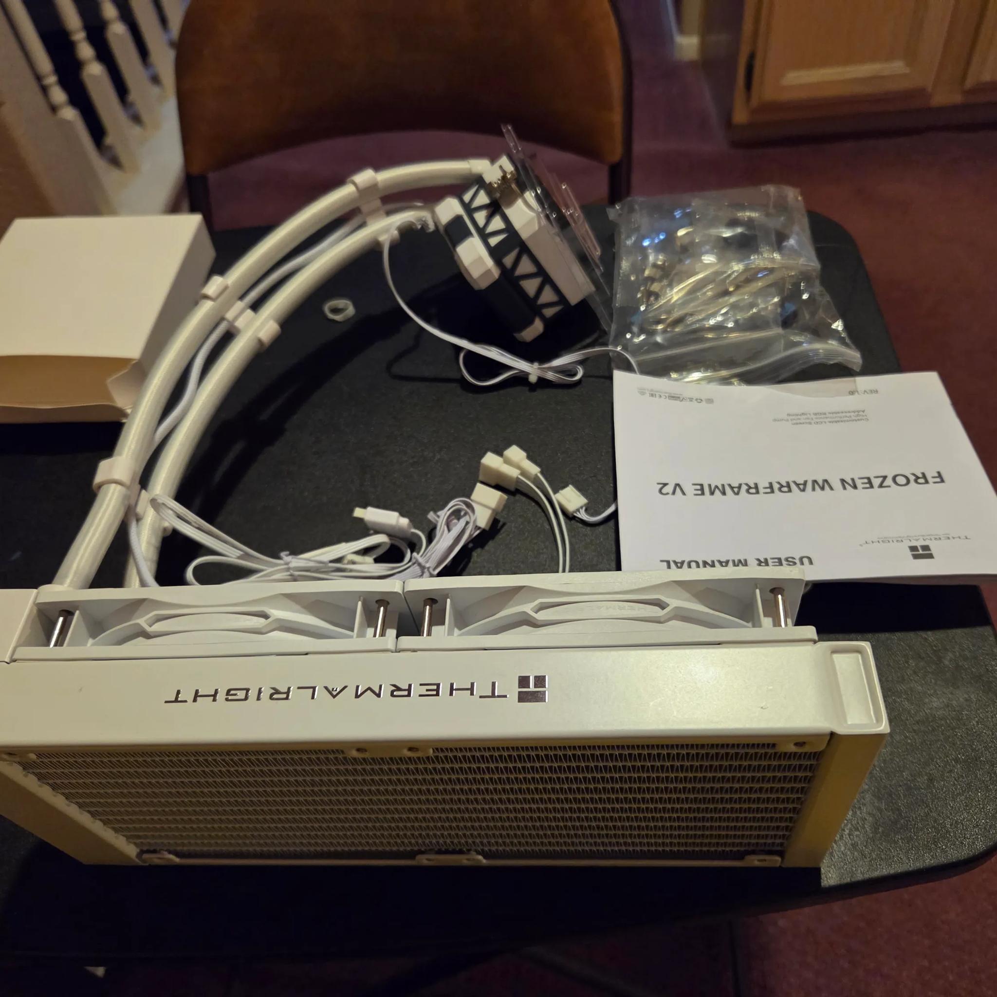 Thermalright FW240 V2 White ARGB AIO CPU Water Cooler w/ IPS Screen