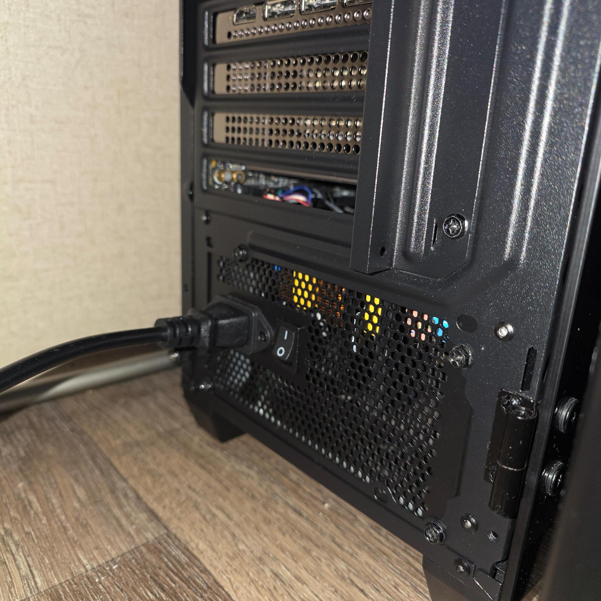 NVIDIA GeForce RTX 4080s, i7-13700KF Liquid Cooled mATX (Perfect Condition)