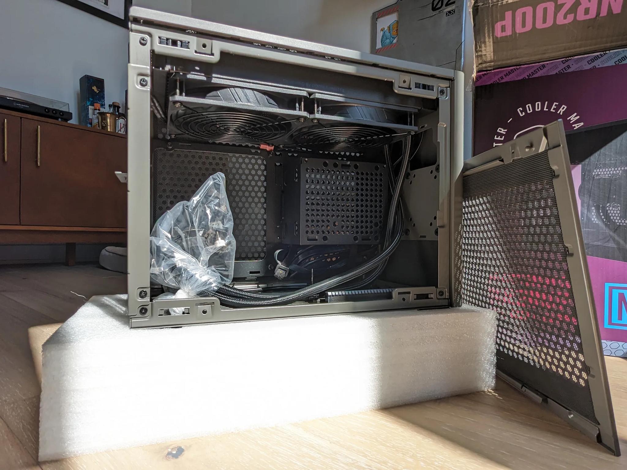 Cooler Master NR200P MAX