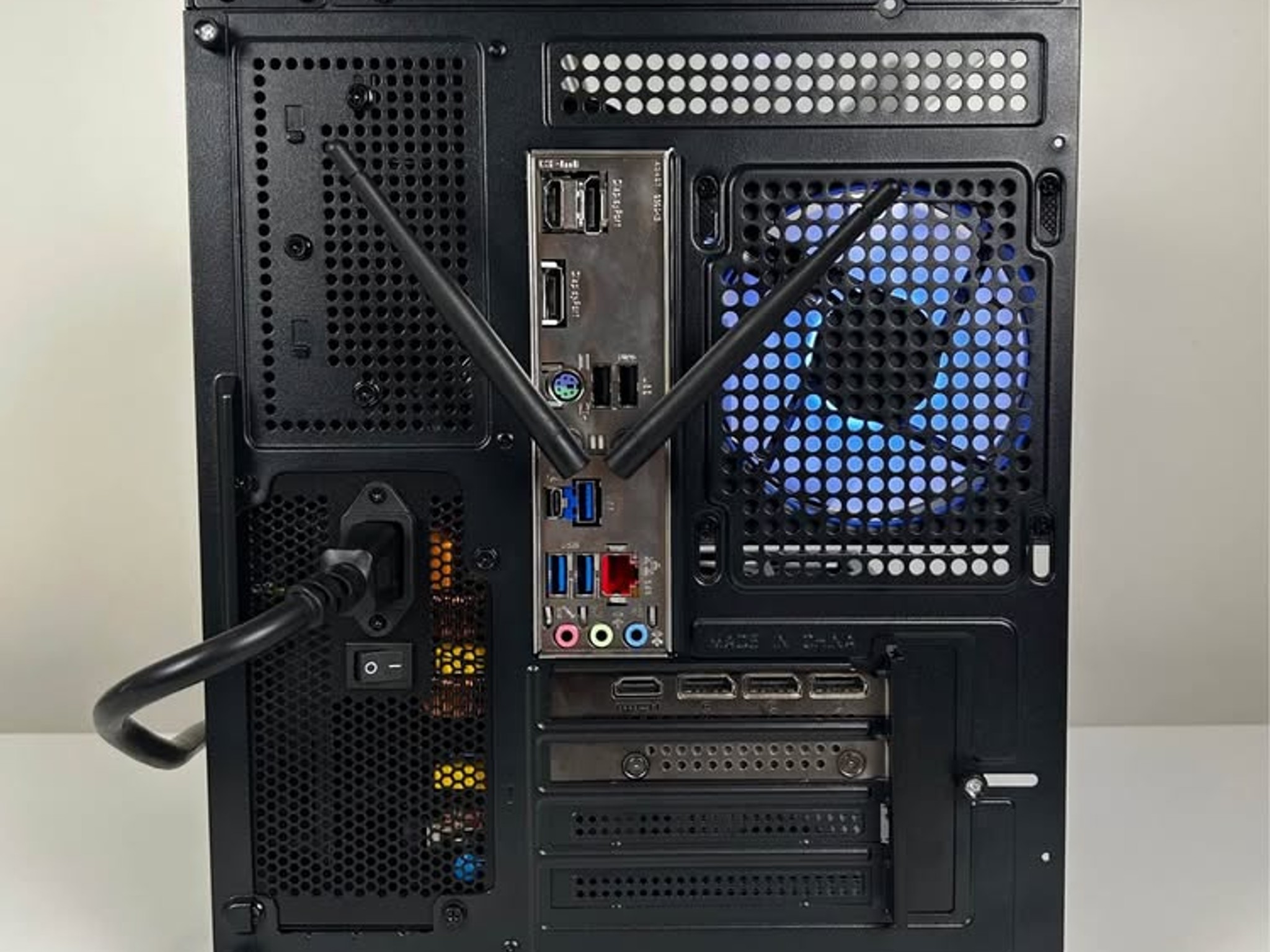 ⚡8700F / RTX 5060 Ti Gaming PC⚡| Infinity Fans + Customizable LCD Display
