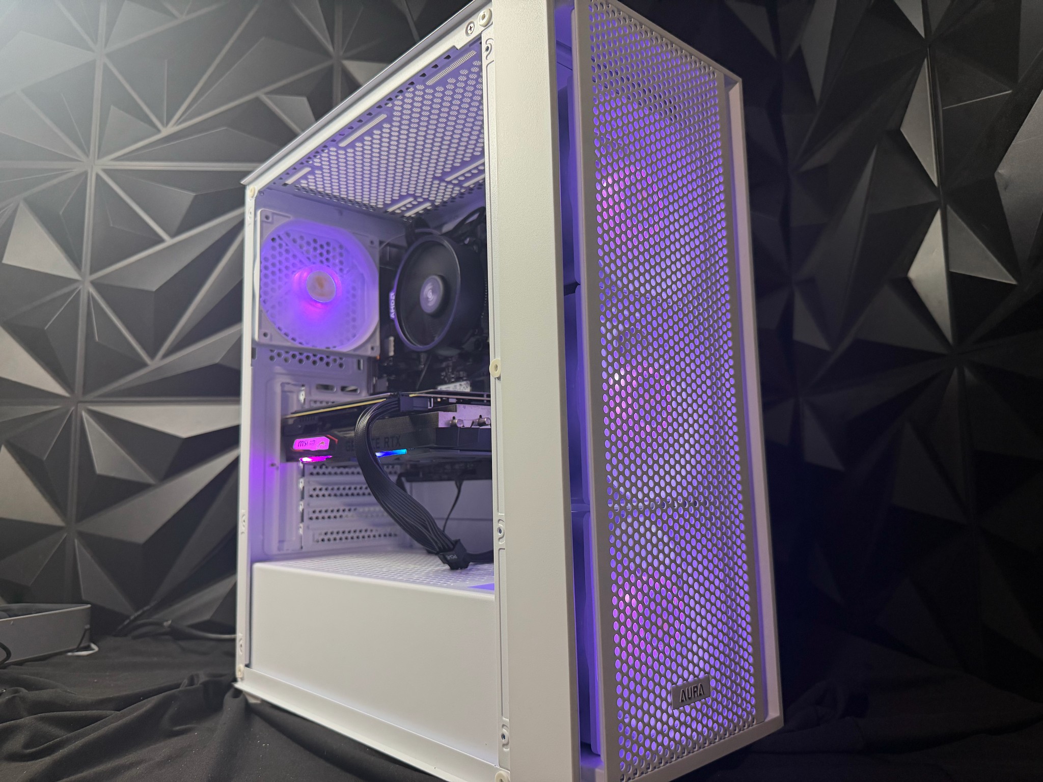 💅🔥 THE BUDGET BADDIE 🔥💅 Ryzen 5 5500| RTX 2060Super| 16 GB DDR4| 750 GB NVMe| 650W PSU