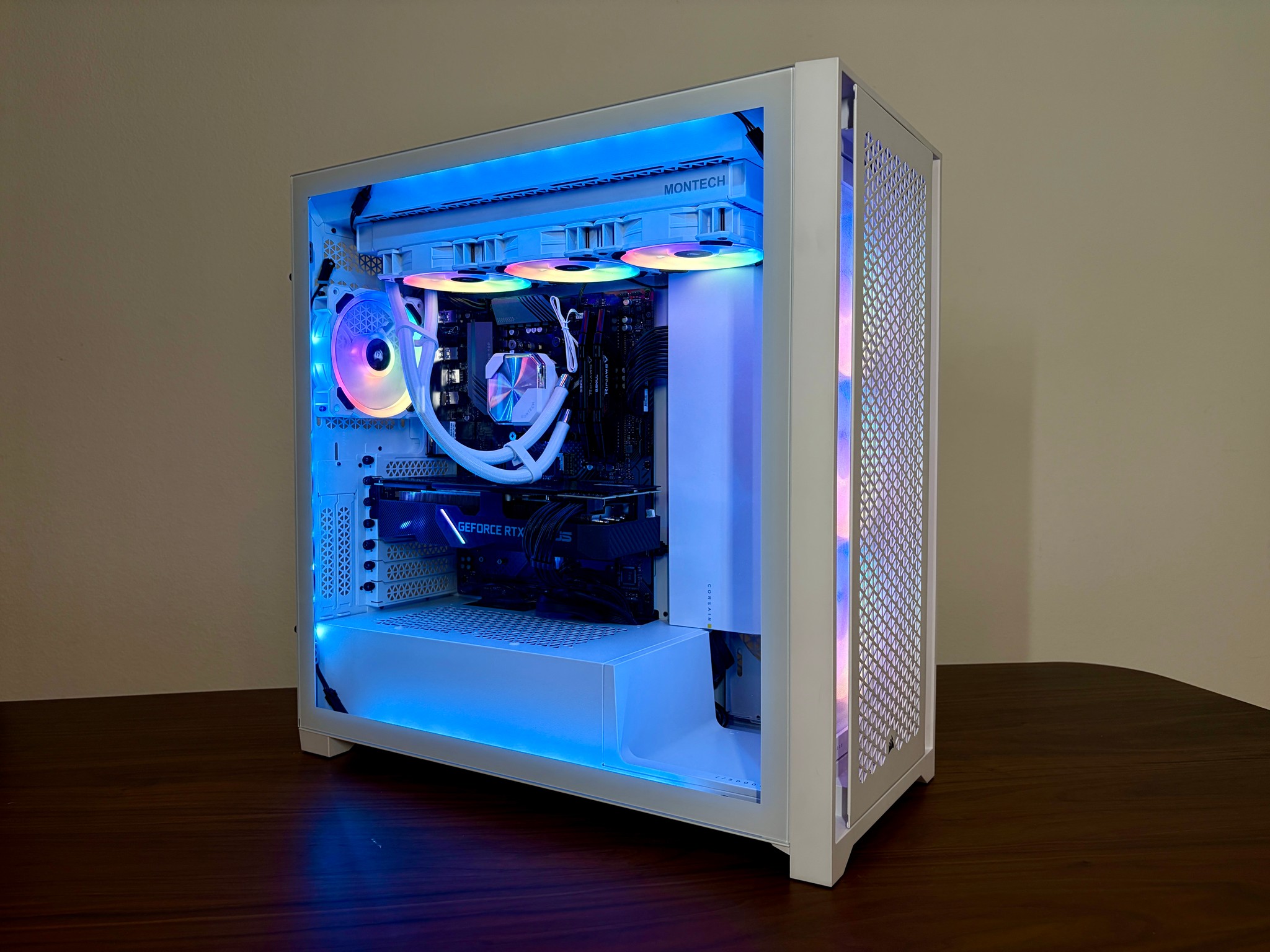 White RGB Corsair 5000D build | Ryzen 7 5700x | 16GB RAM + 1TB SSD | ASUS 2070 Super