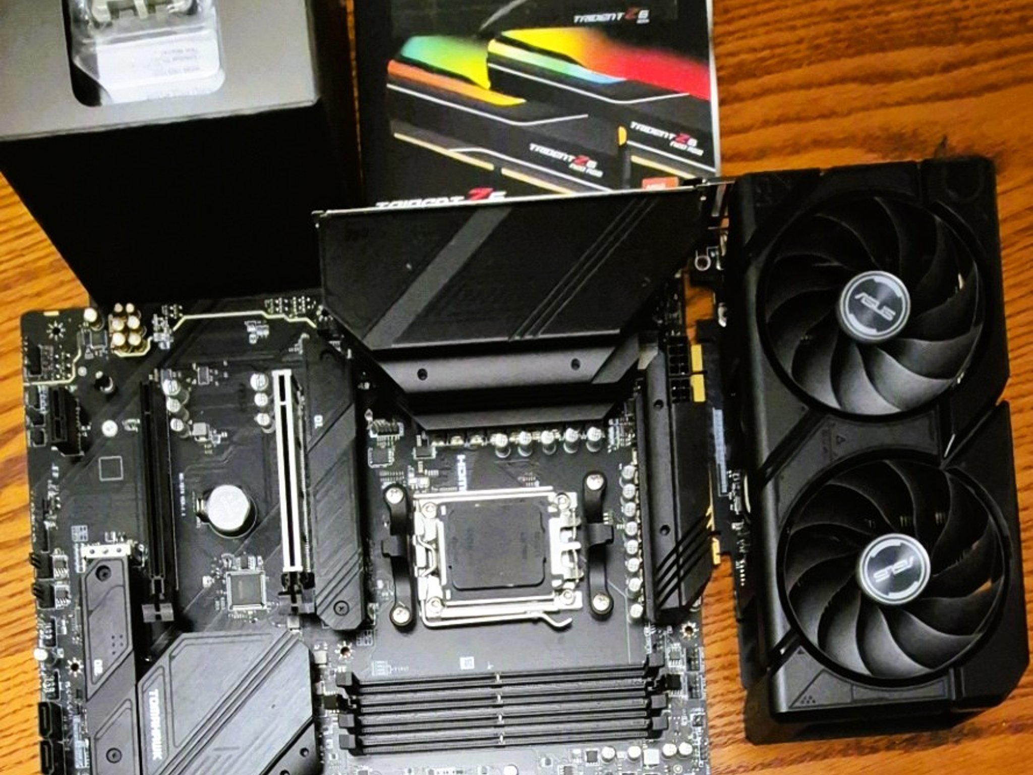 Pre-Owned MSI B650 WiFi ATX AMD Board, Ryzen 7 7800X3D CPU, 64GB G.Skill RAM, ASUS RTX 4060 EVO 8GB