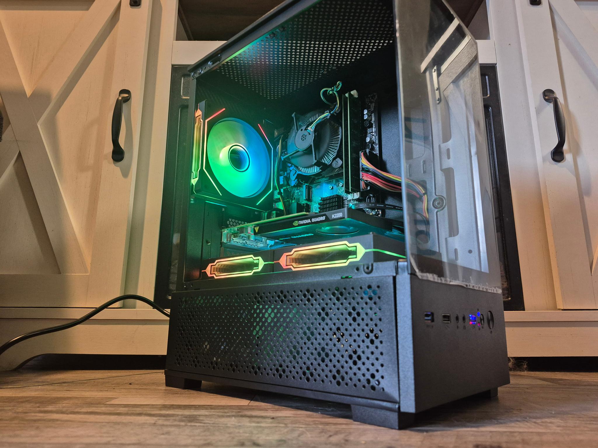 Budget Aquarium Build | i5-4570, 16GB RAM, Nvidia K2200 4GB, 512GB SSD, Win10