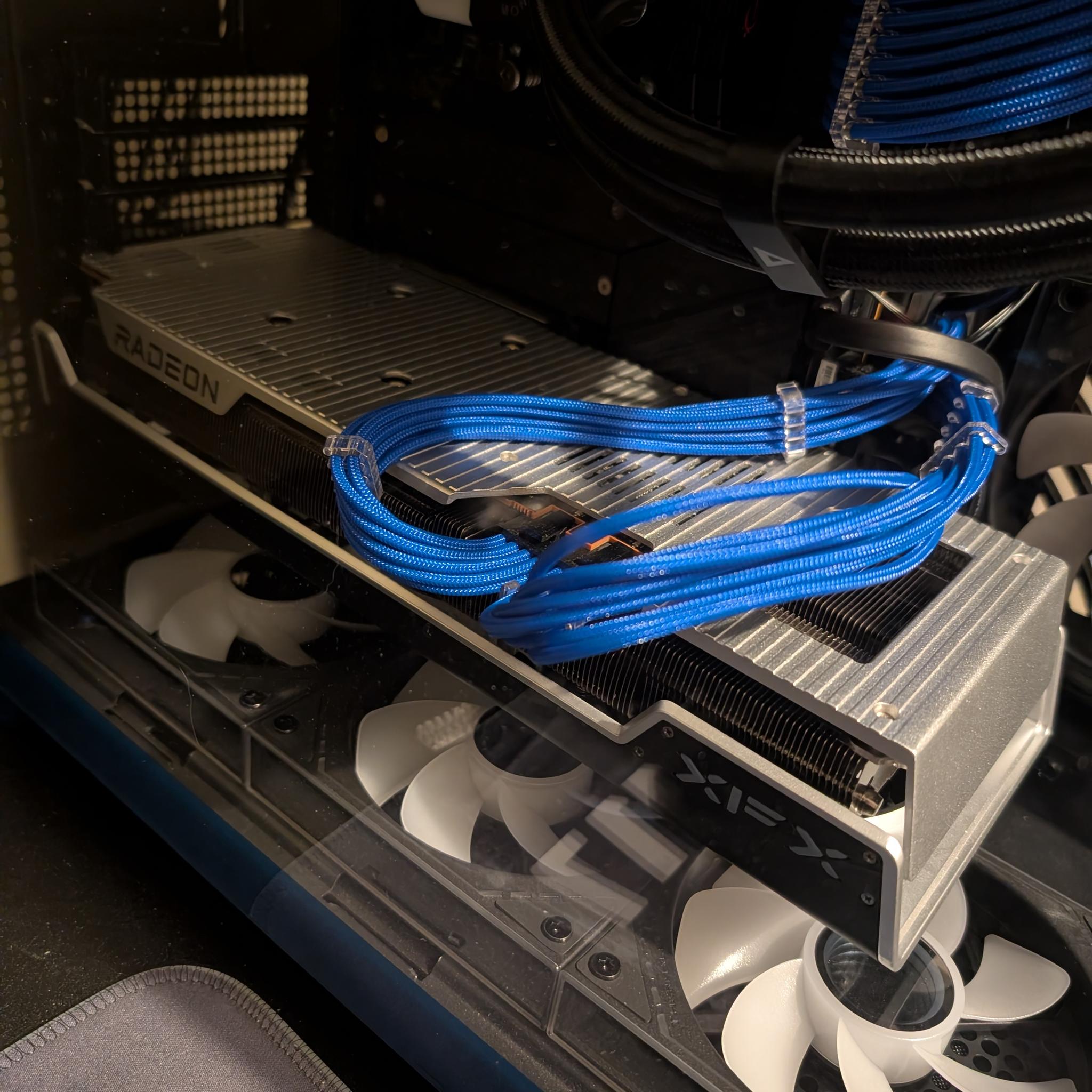 XFX Speedster MERC 319 Black Radeon RX 7800 XT