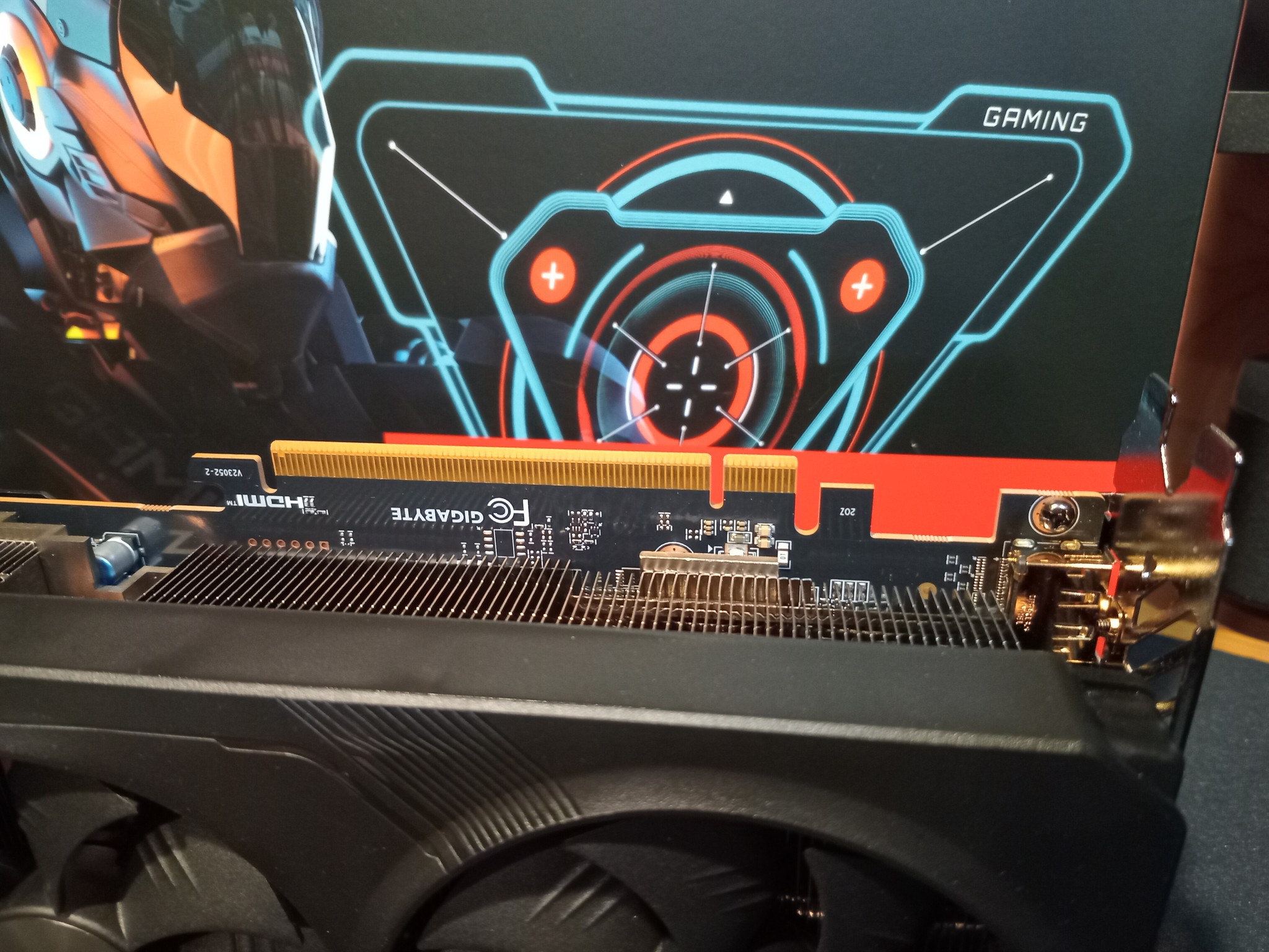 GIGABYTE Radeon RX 7800 XT GAMING OC 16G