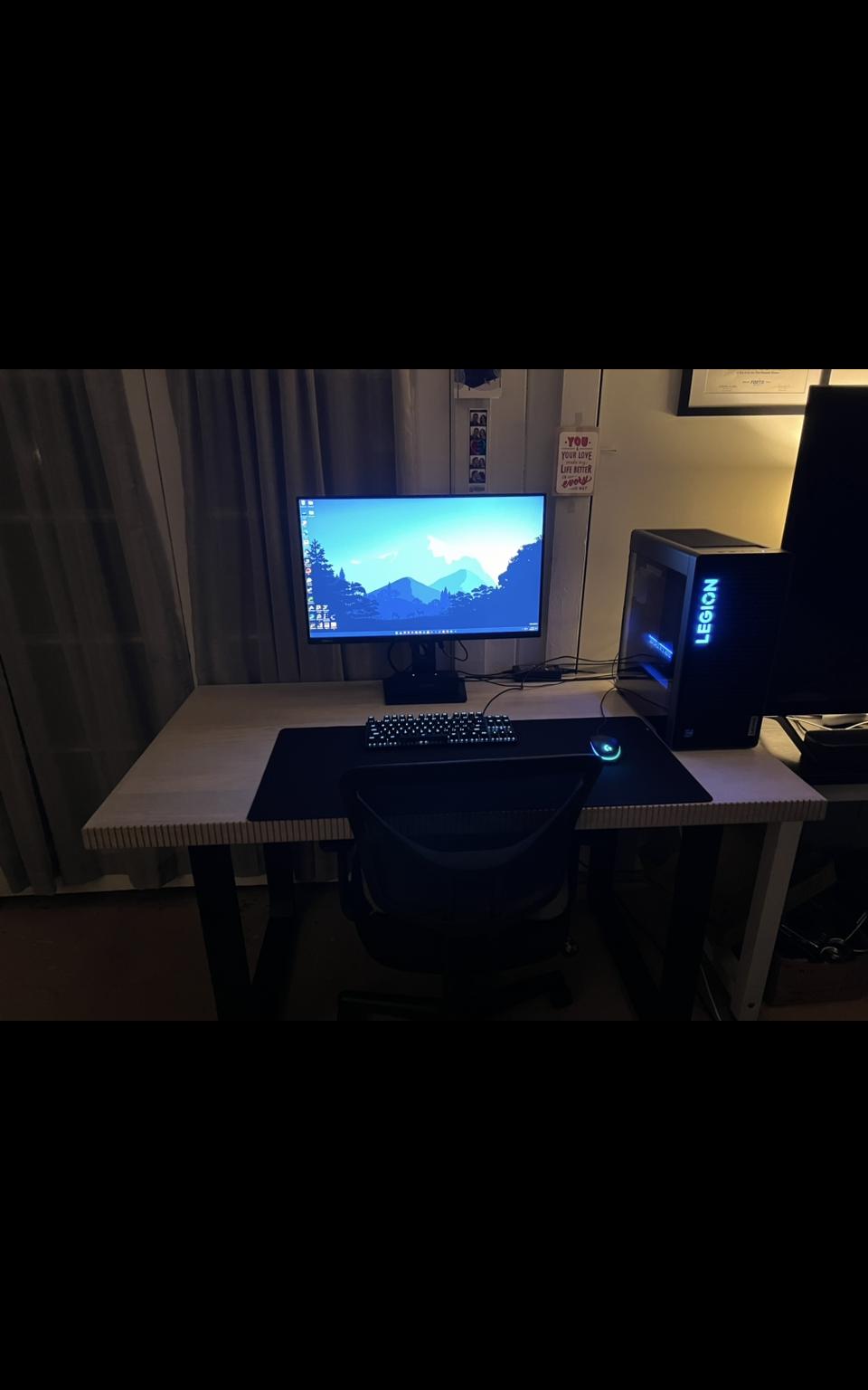 Lenovo Legion Tower 5i RTX 4070 12GB VRAM + Intel i7-13700F