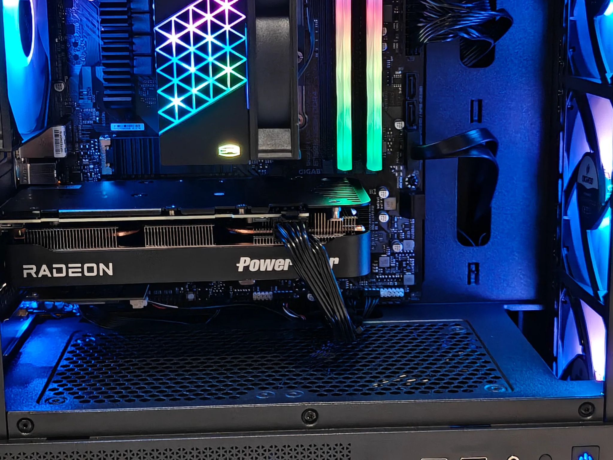 1440P - 1080P - AMD Radeon RX 9060XT 16GB - Intel Core i5 14600KF - 32 GB RAM - 1 TB SSD - Value PC