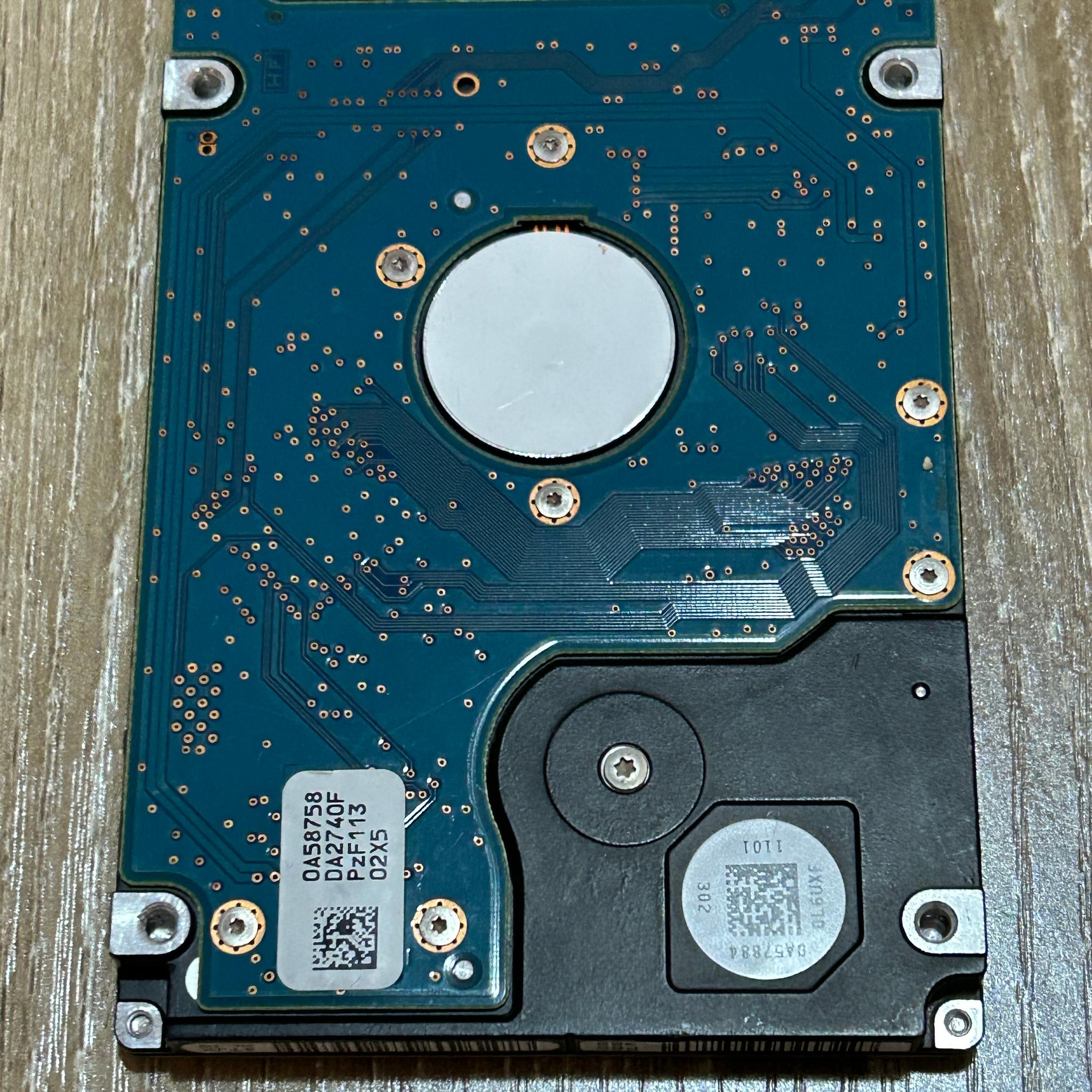 APPLE HITACHI HTS545032B9SA02 320GB SATA HARD DRIVE P/N: 0A78253  MLC: DA3350