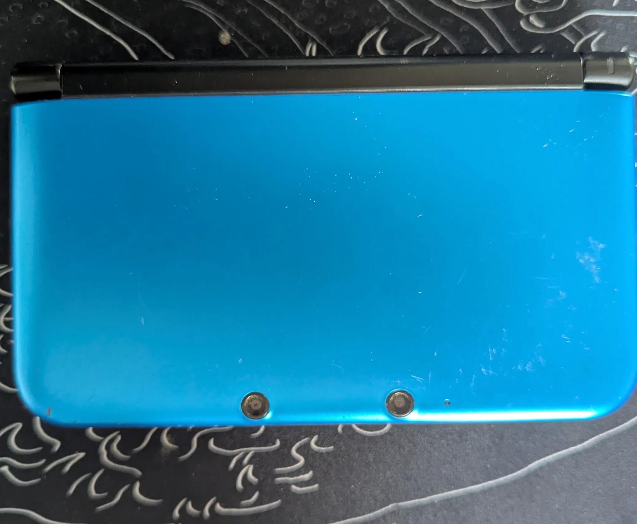 Blue Nintendo 3DS XL