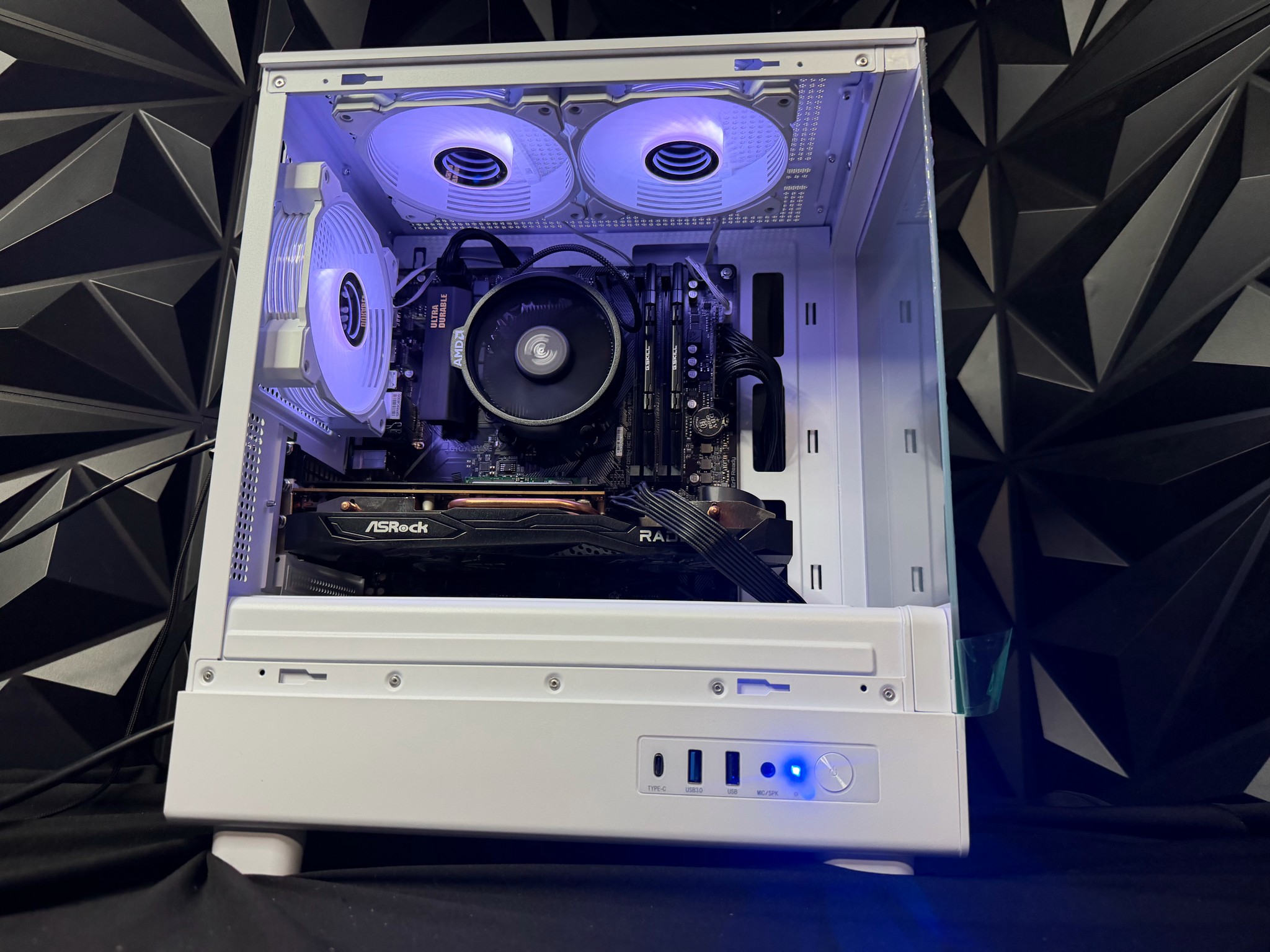 🔥😎 THE MID DADDY Mini 😎🔥Ryzen 5 5500| RX 6600XT| 16 GB DDR4| 500 GB NVMe| 650W PSU