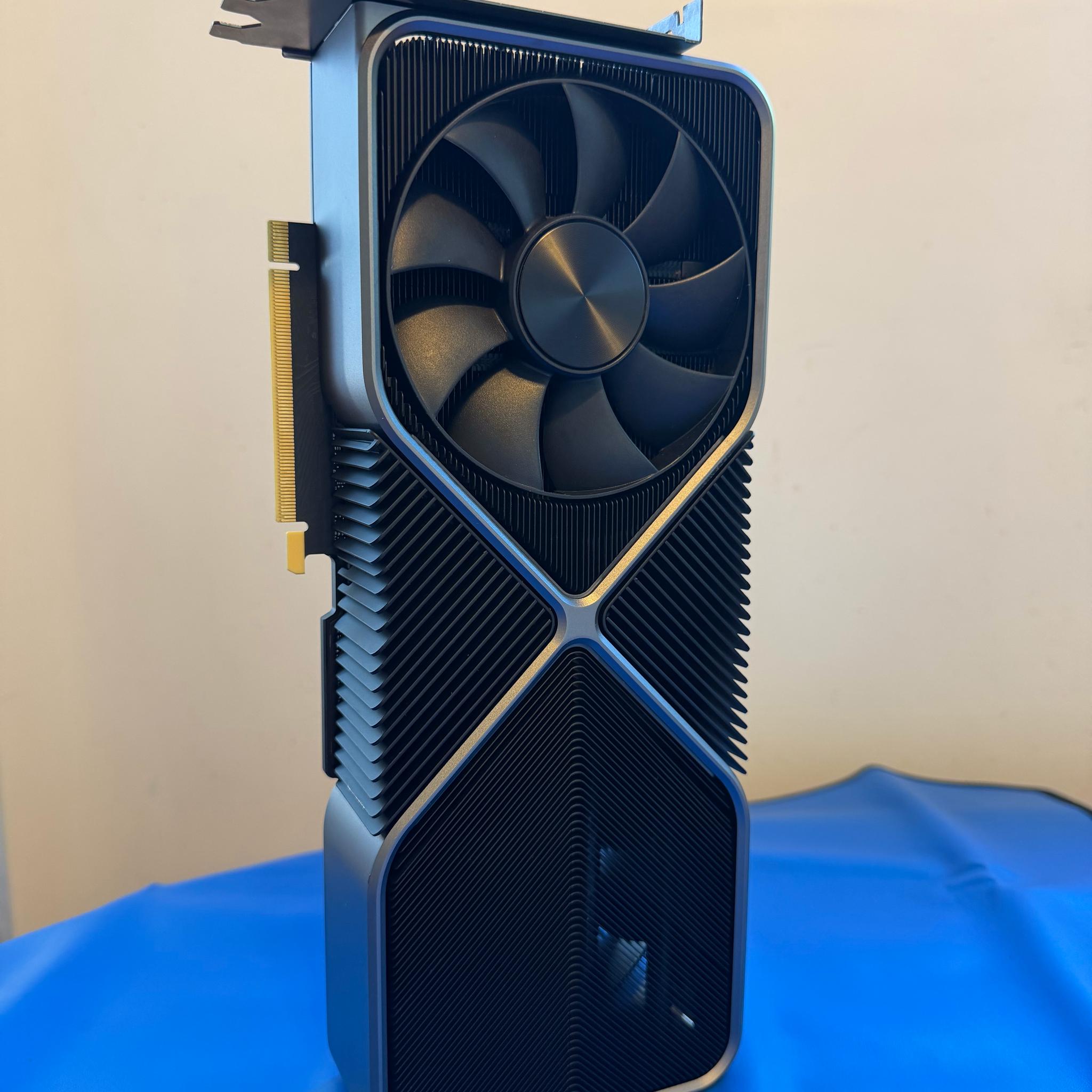 NVIDIA GeForce RTX 3090 Founders Edition – Excellent Condition – Original Owner