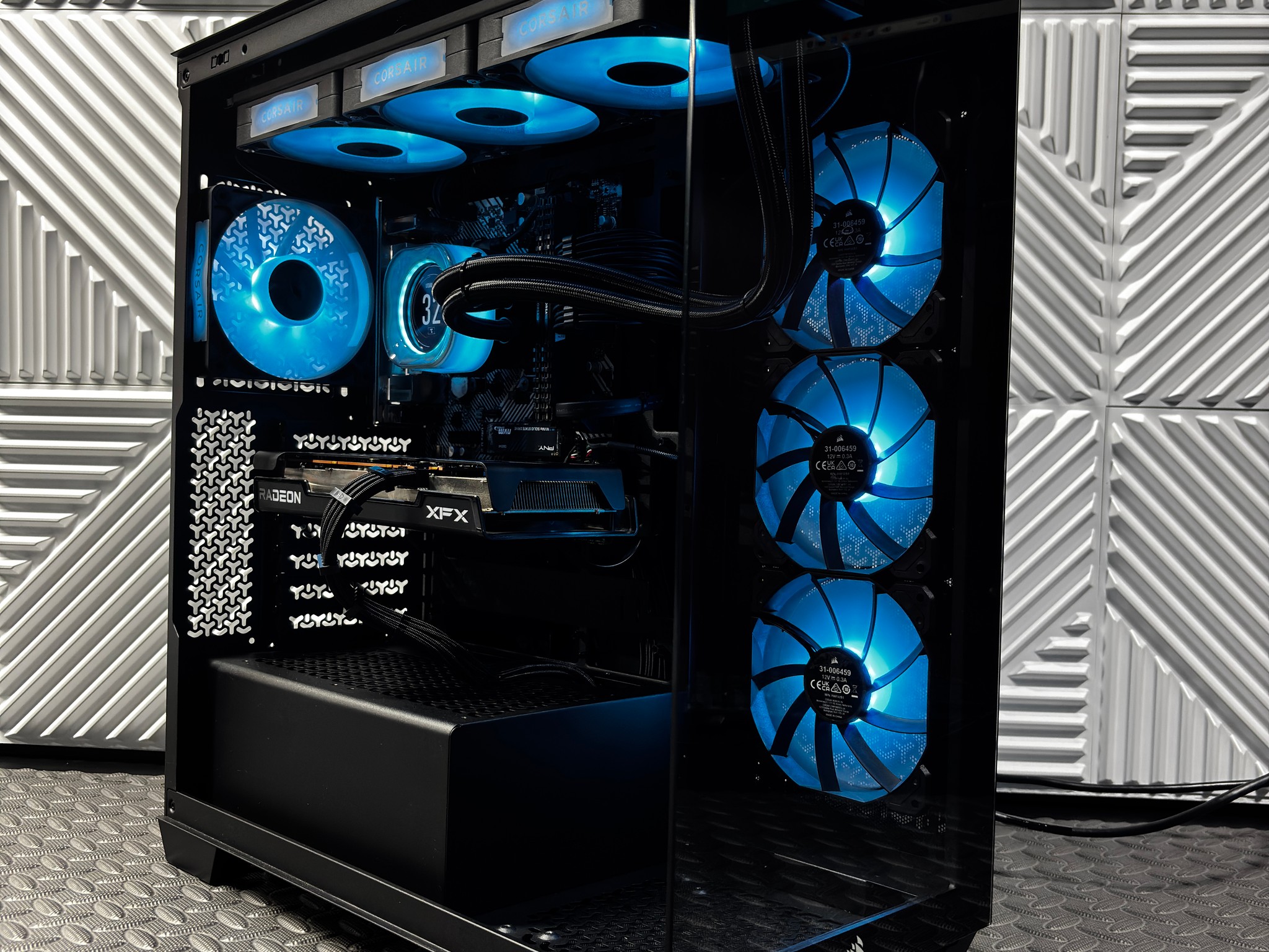 Corsair RGB Gaming PC | RX 6600 8GB | Ryzen 3 3100 | 16GB RAM | 1TB NVMe SSD | WiFi