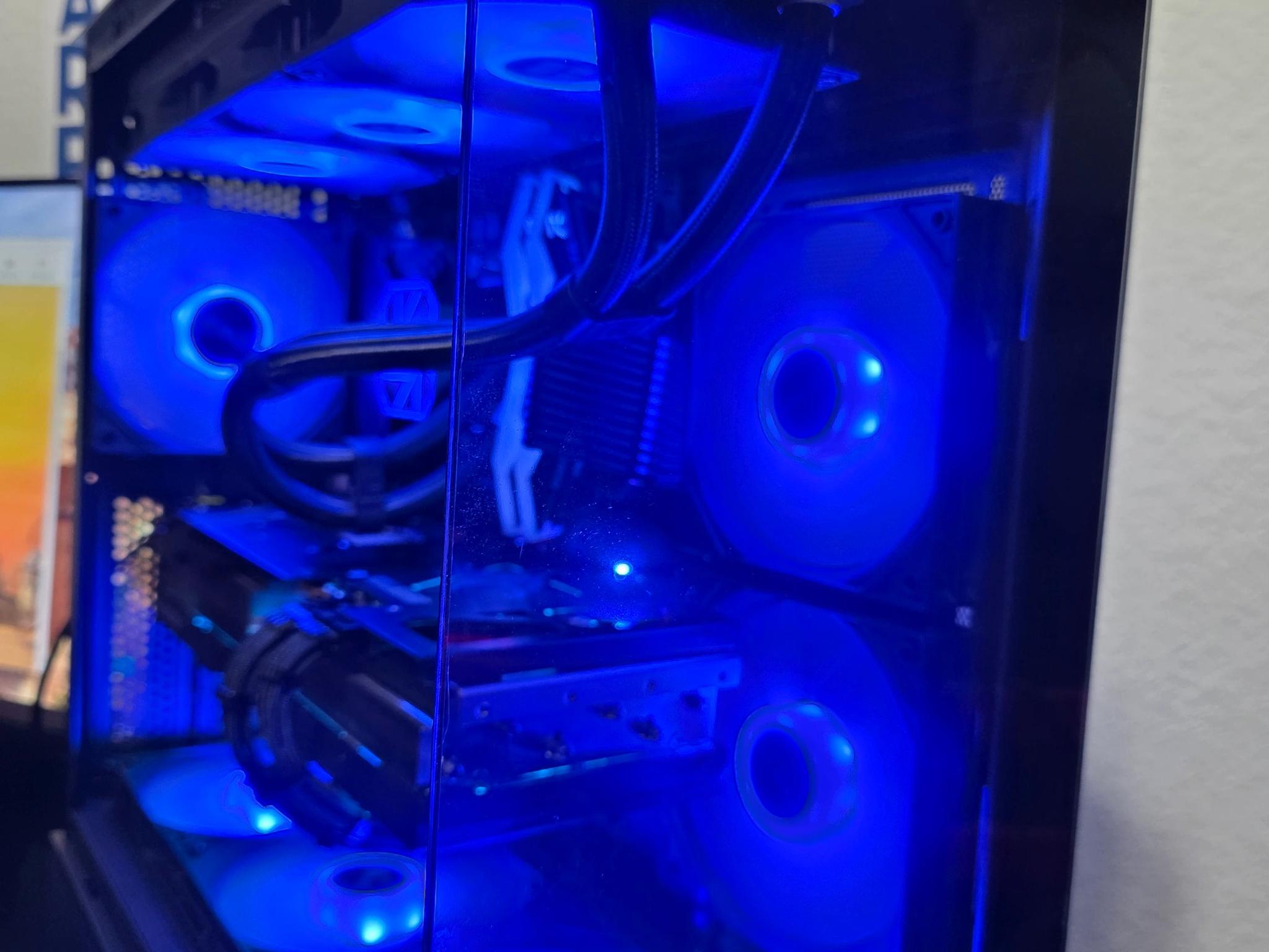 Fresh Build Gaming PC 9800X3D-32GB Ram-RX 7900XTX Hellhound with 2TB SSD