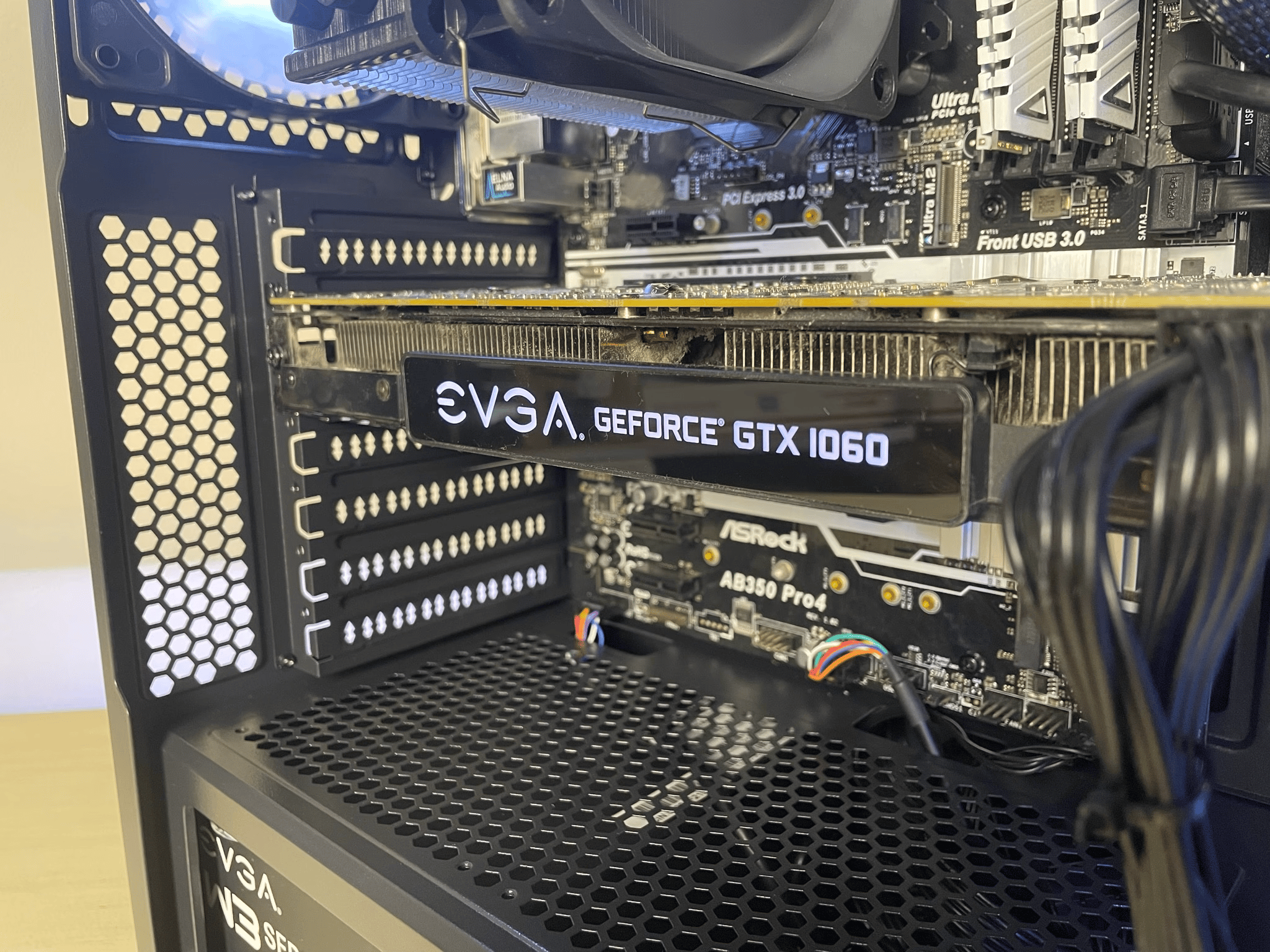 Gaming Pc Custom Built Gtx 1060/i5 10th/16gb Ram/256gb SSD Rgb