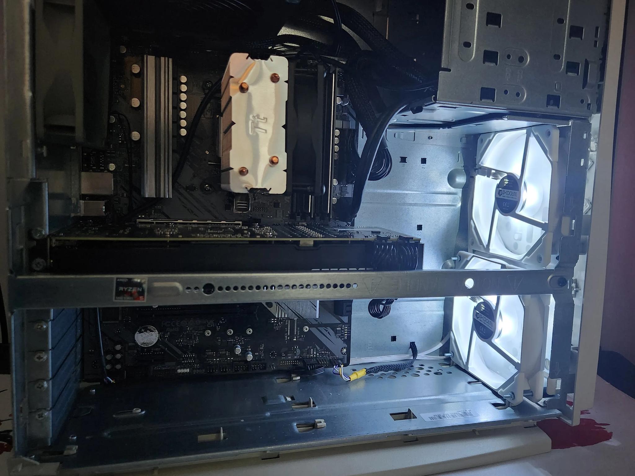 Sleeper Retro Gaming RIG Ryzen 5 / 32GB Ram/ 1TB SSD/ RTX 3070