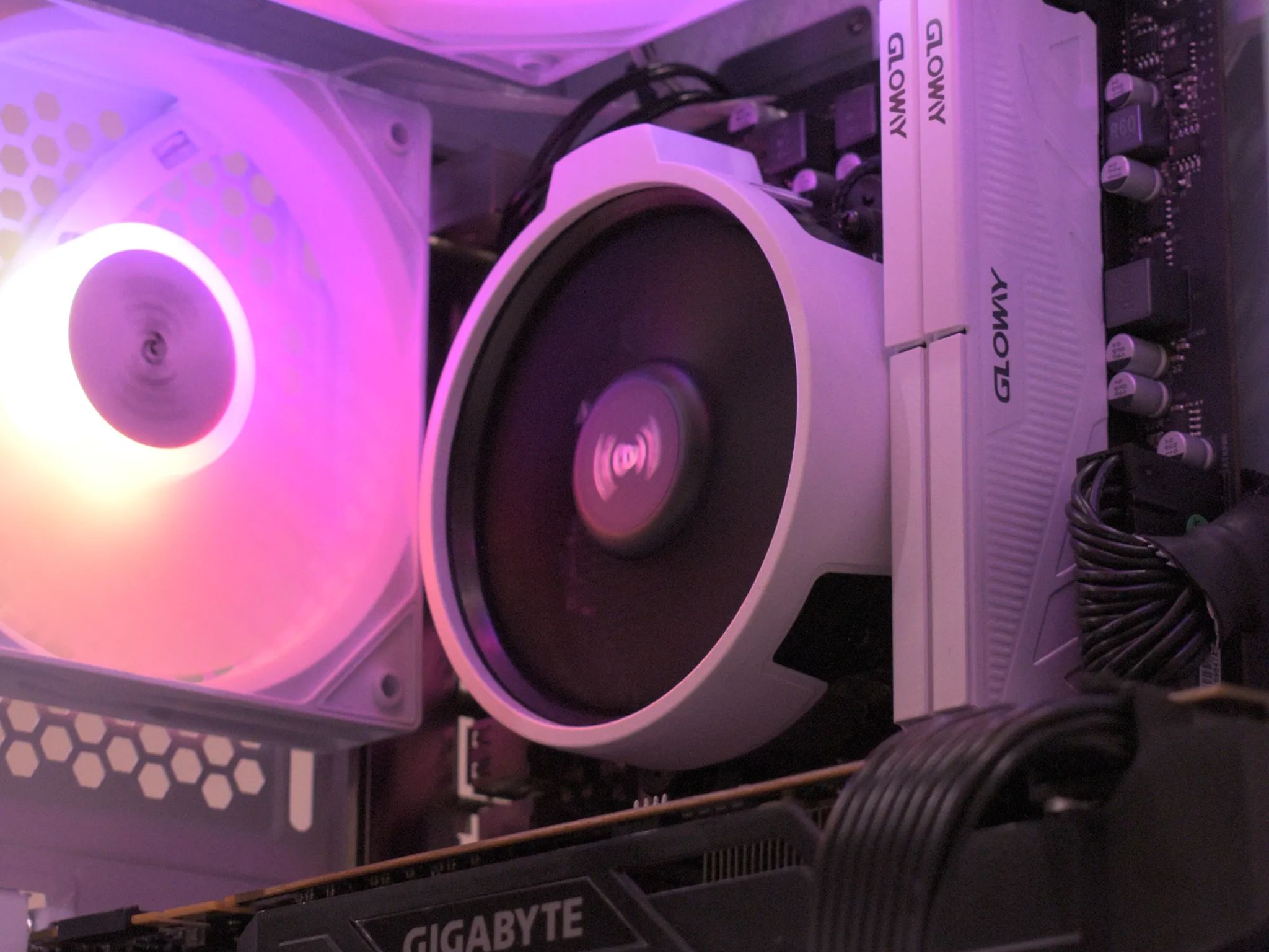 🎮Budget Gamer🎮 Ryzen 5 3600 | GTX 1070 8GB | 16GB DDR4 | 1TB nVME SSD | 1080p White Gaming PC RGB