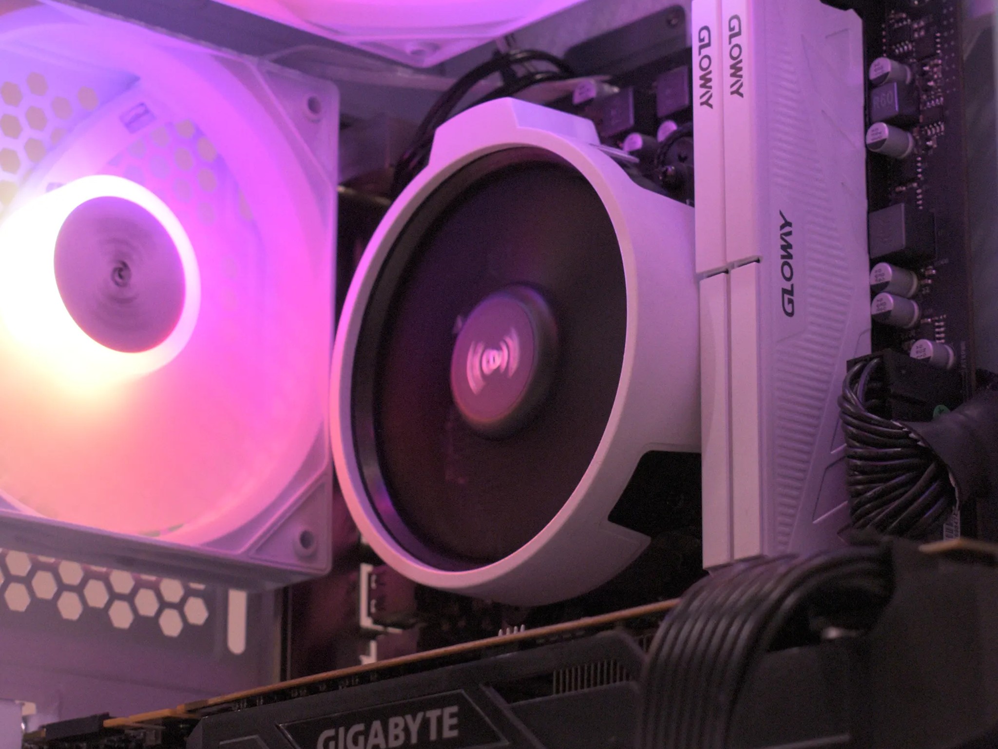 🎮Budget Gamer🎮 Ryzen 5 3600 | GTX 1070 8GB | 16GB DDR4 | 1TB nVME SSD | 1080p White Gaming PC RGB