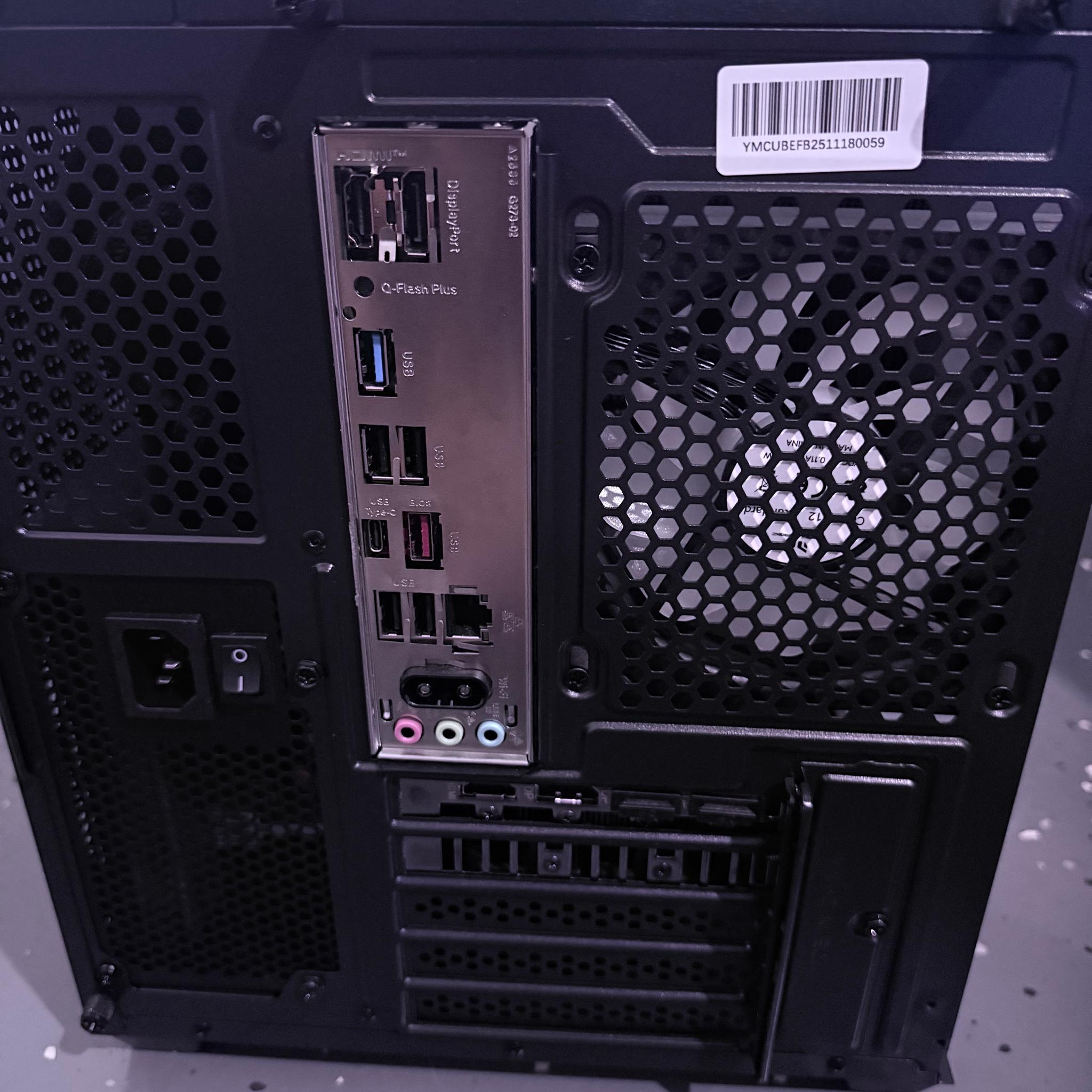 ❄️"Arctic Spectre"🌈 | 1080p Gaming | RTX 5060 | Ryzen 5 8400F | 16GB DDR5 | 1TB Storage