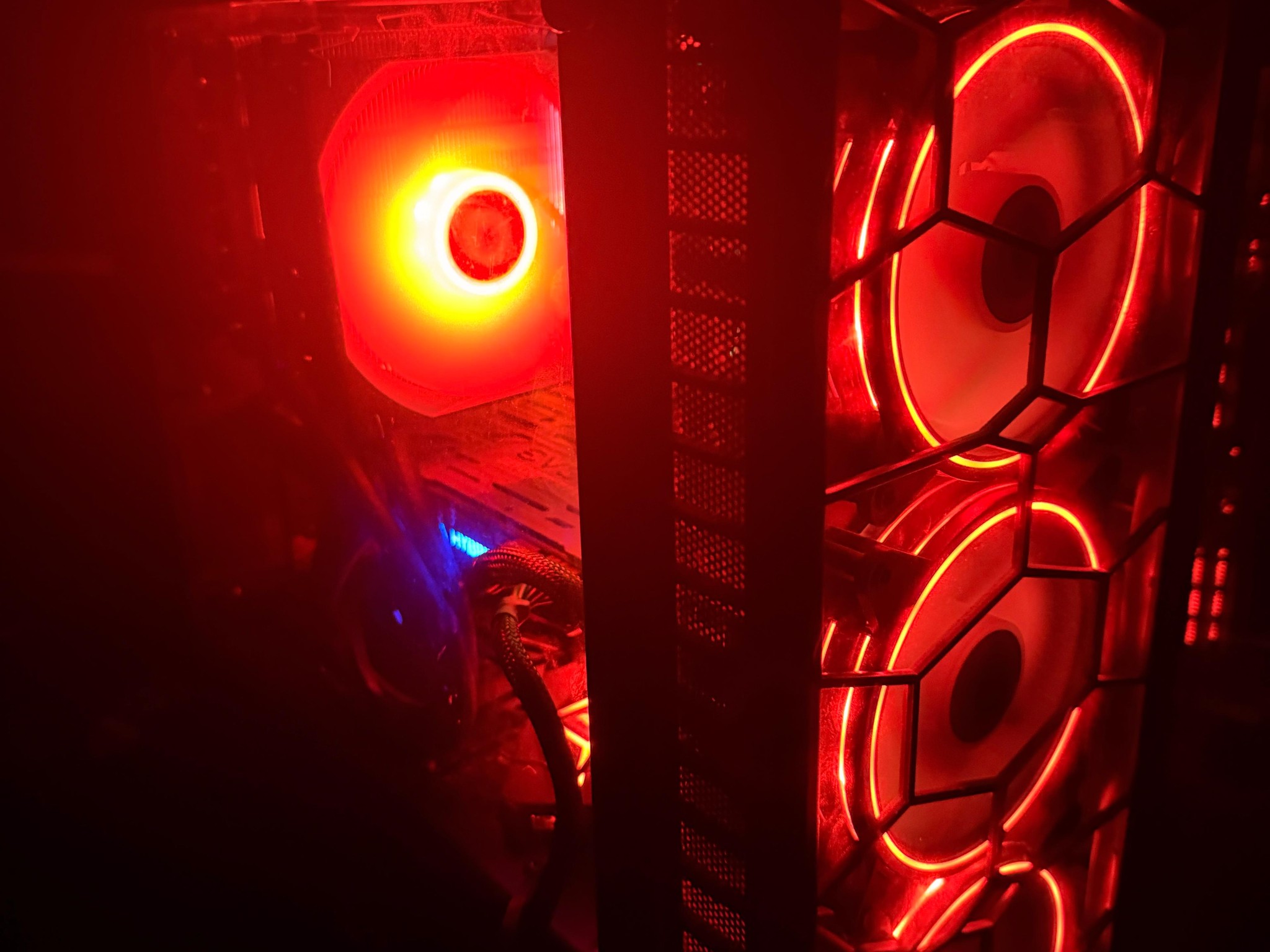 Gaming PC Ryzen 7 5800X RTX 2080 Ti 11GB 16GB RAM 500GB SSD + 1TB HDD Win11