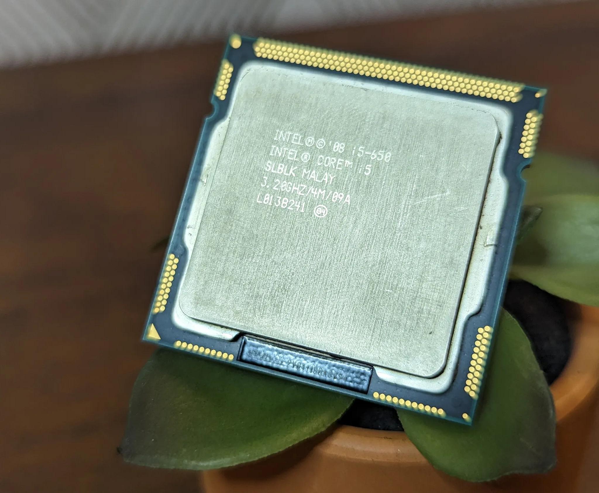 Intel Core i5-650 3.2 GHz 2.5GT/s LGA1156 Desktop CPU Processor