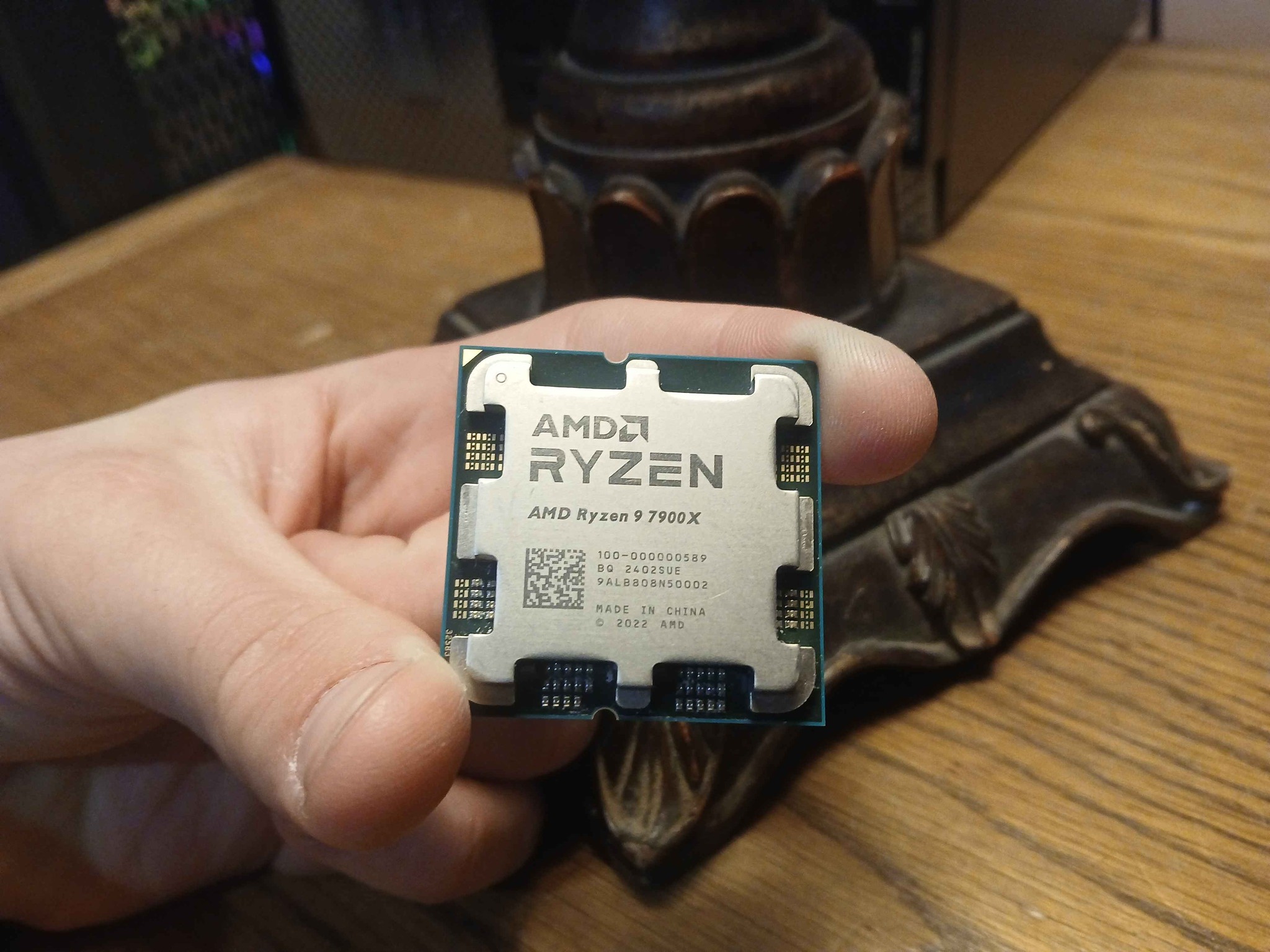 AMD Ryzen 9 7900X