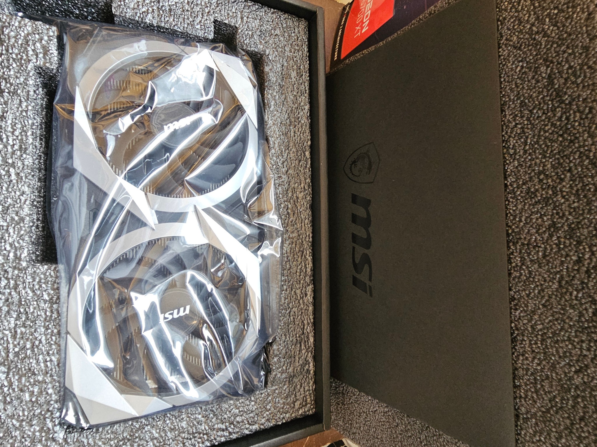 MSI MECH 2X OC Radeon RX 6700 XT