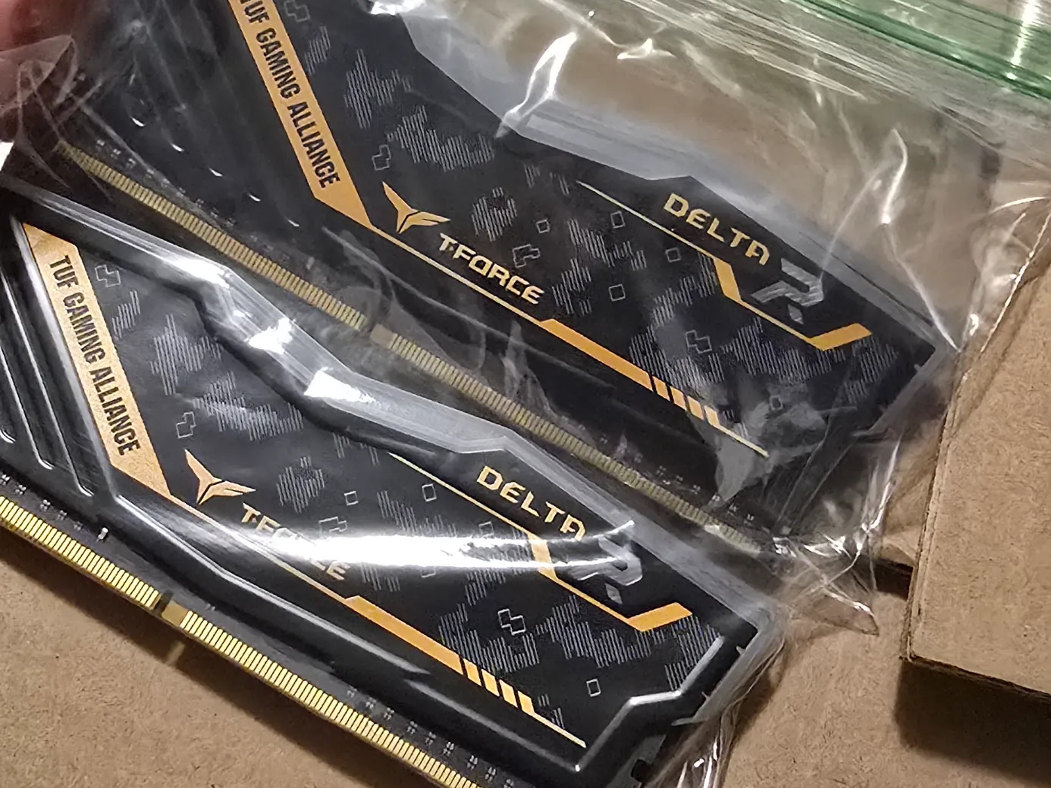 Asus tuf t-force delta r ram