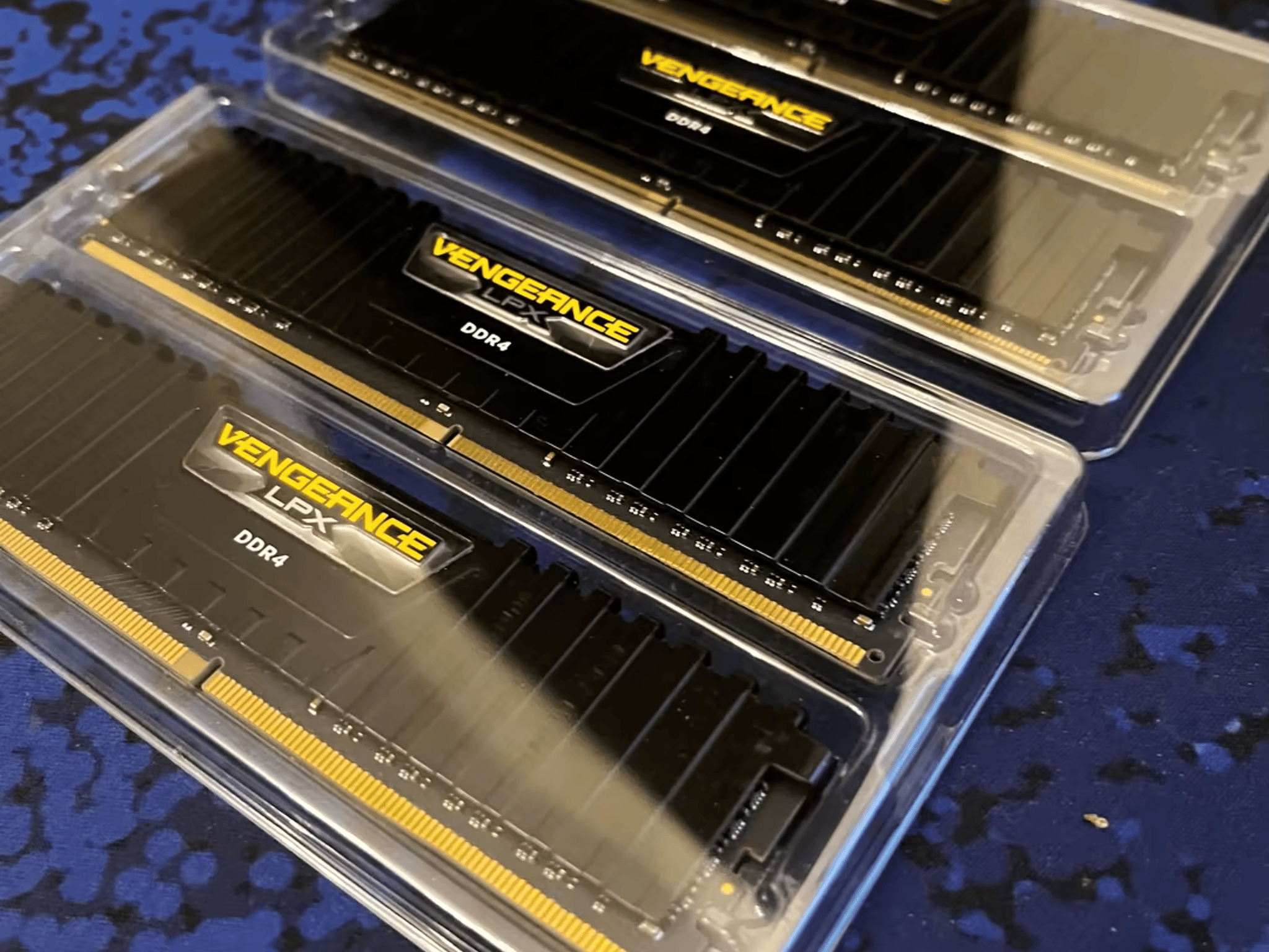 Two 16GB sets of Corsair Vengence LPX 3000Mhz